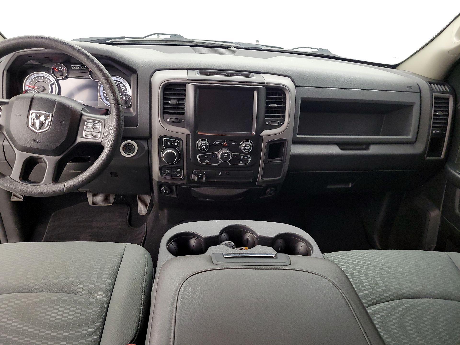 Thumbnail: 2019 RAM 1500 Classic - 9