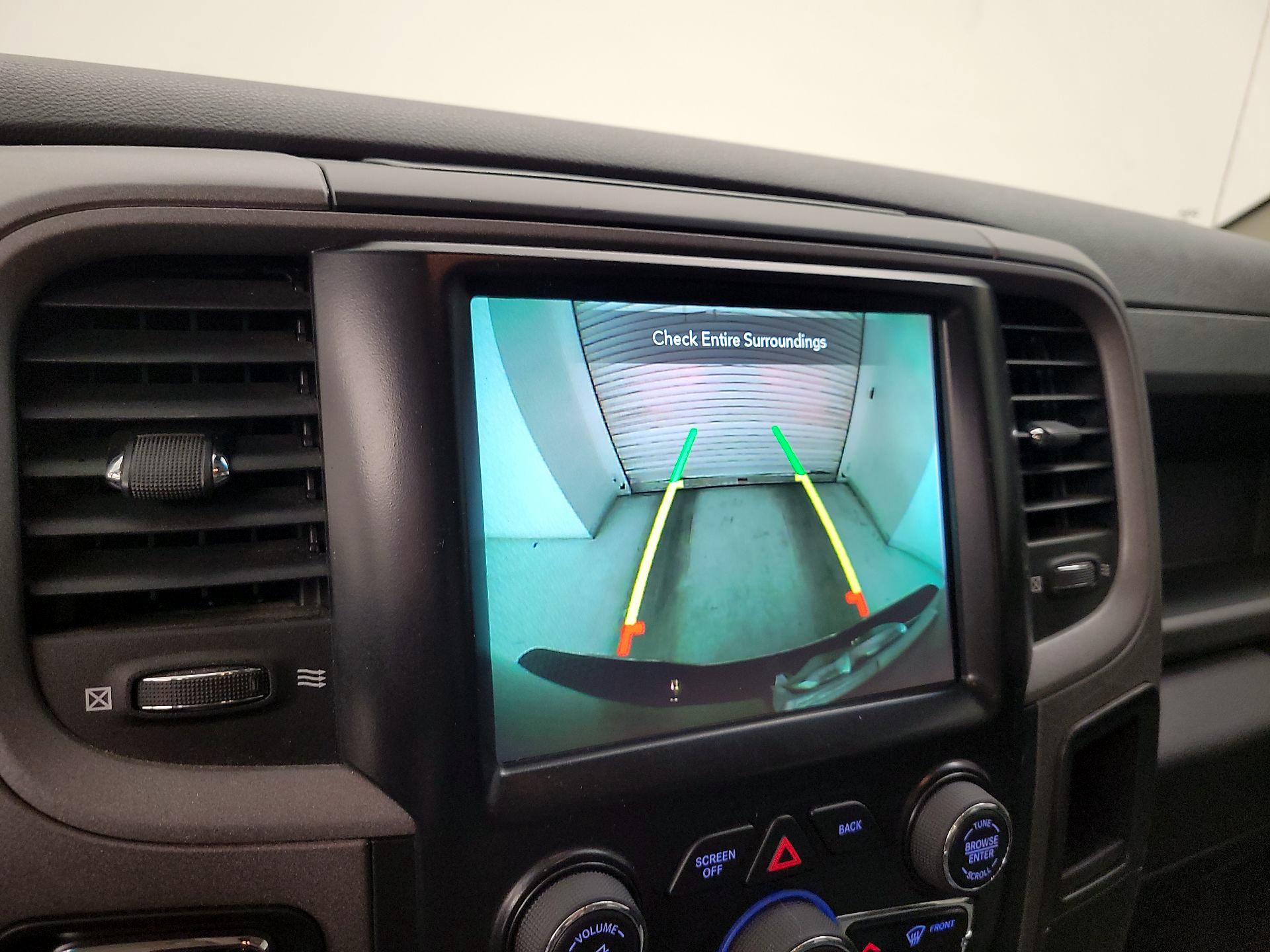 Thumbnail: 2019 RAM 1500 Classic - 15
