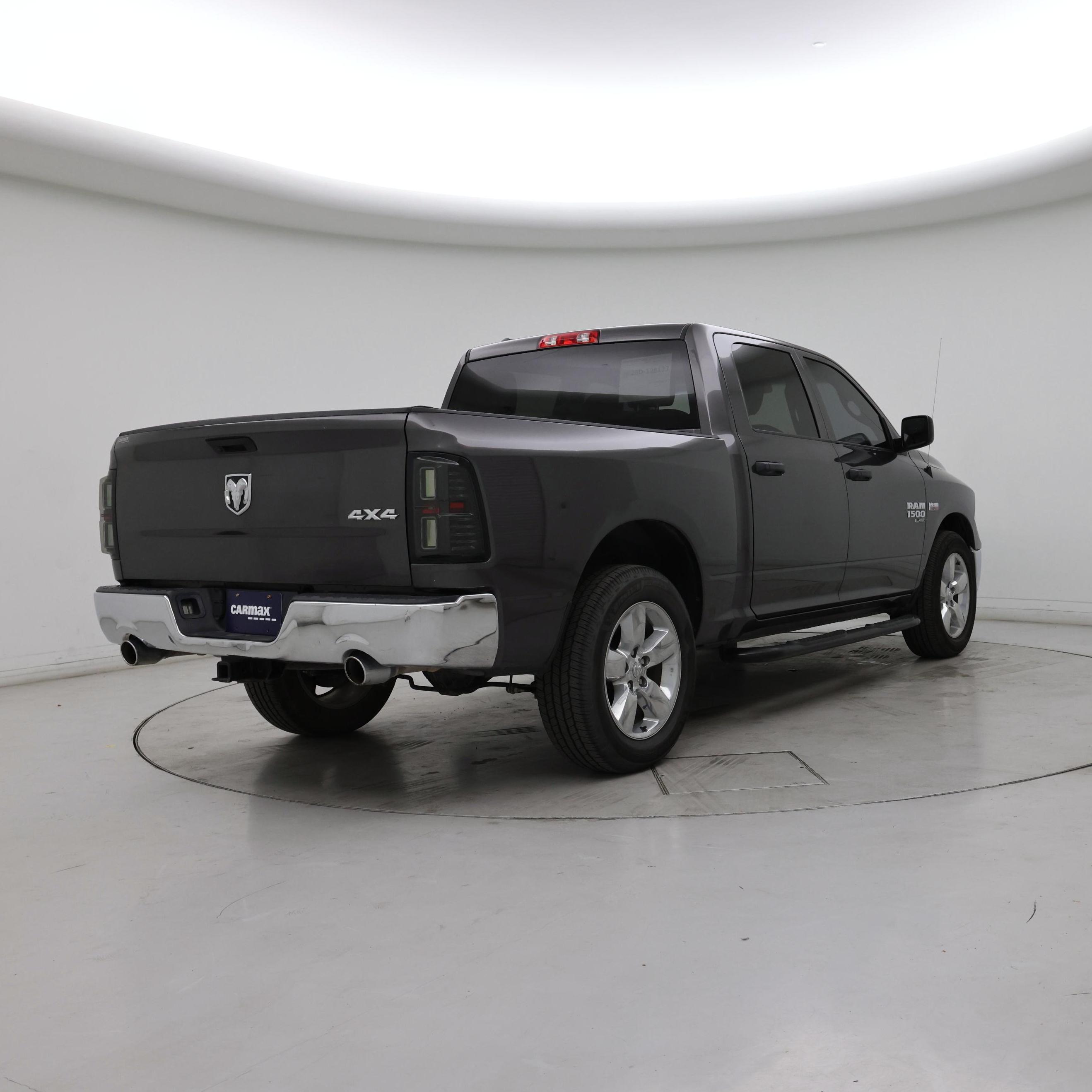Thumbnail: 2019 RAM 1500 Classic - 8