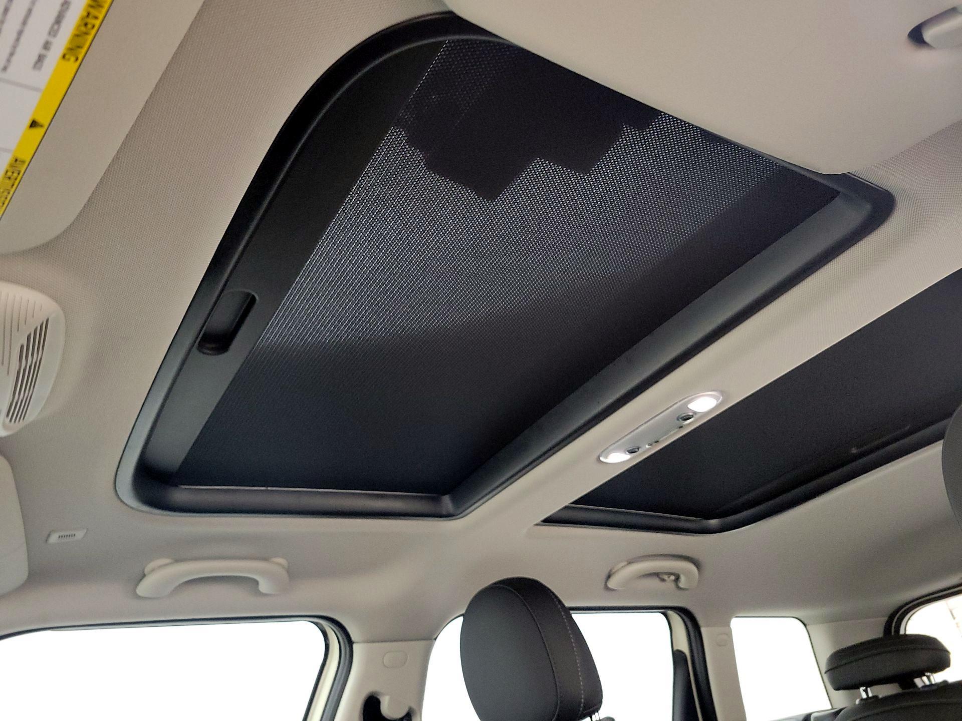 Thumbnail: 2019 MINI Cooper Clubman - 16