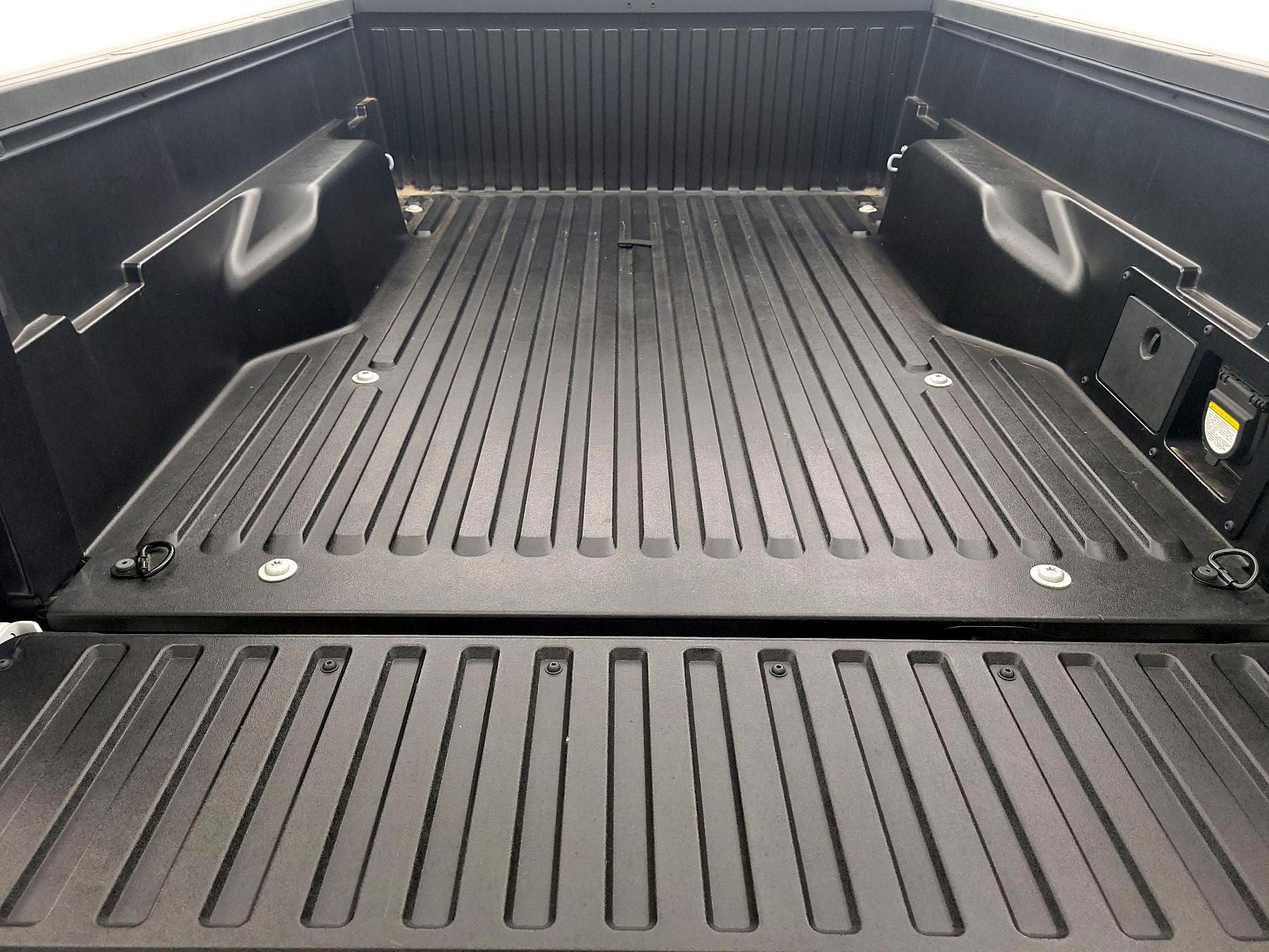 Thumbnail: 2021 Toyota Tacoma - 18