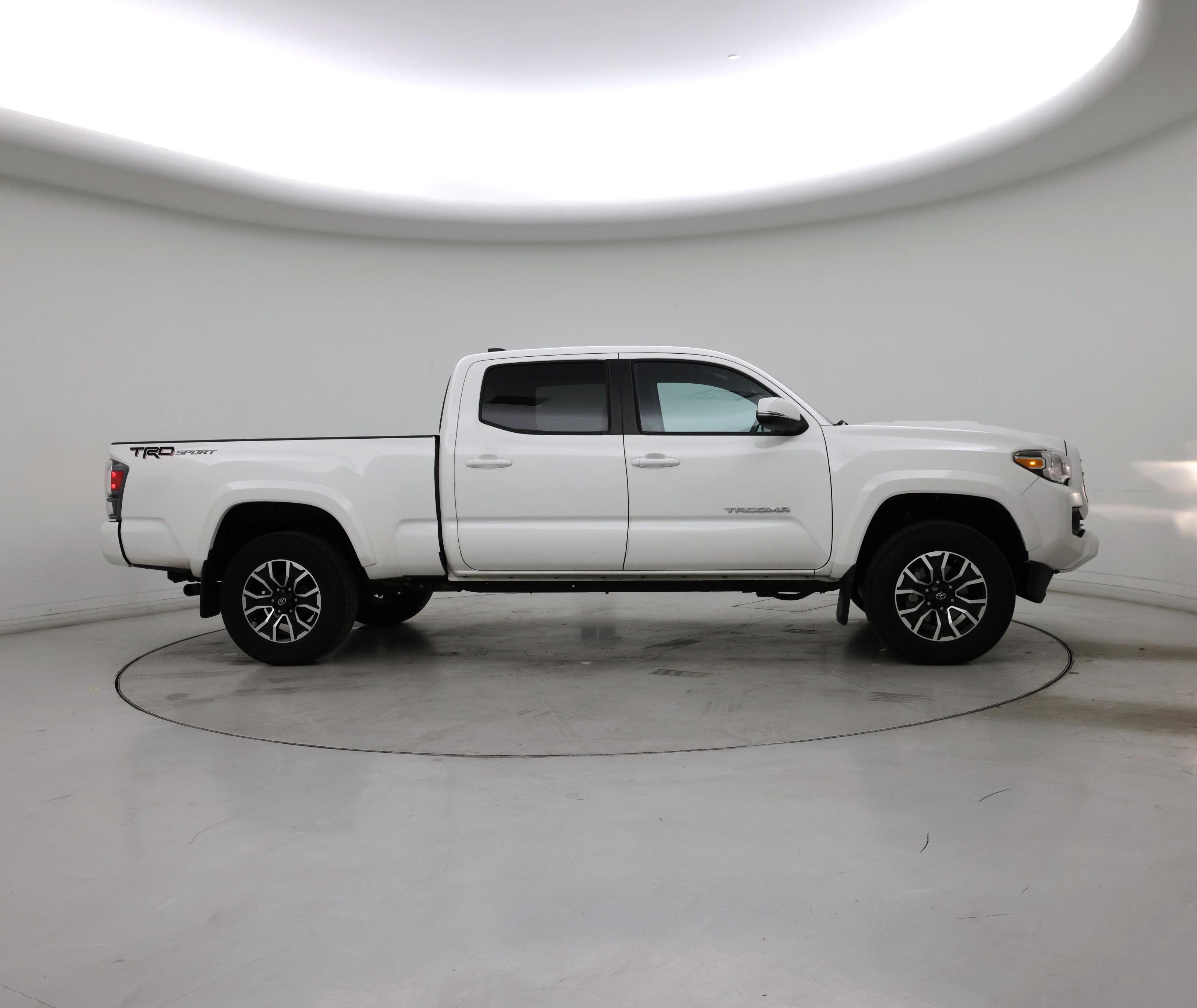 Thumbnail: 2021 Toyota Tacoma - 7