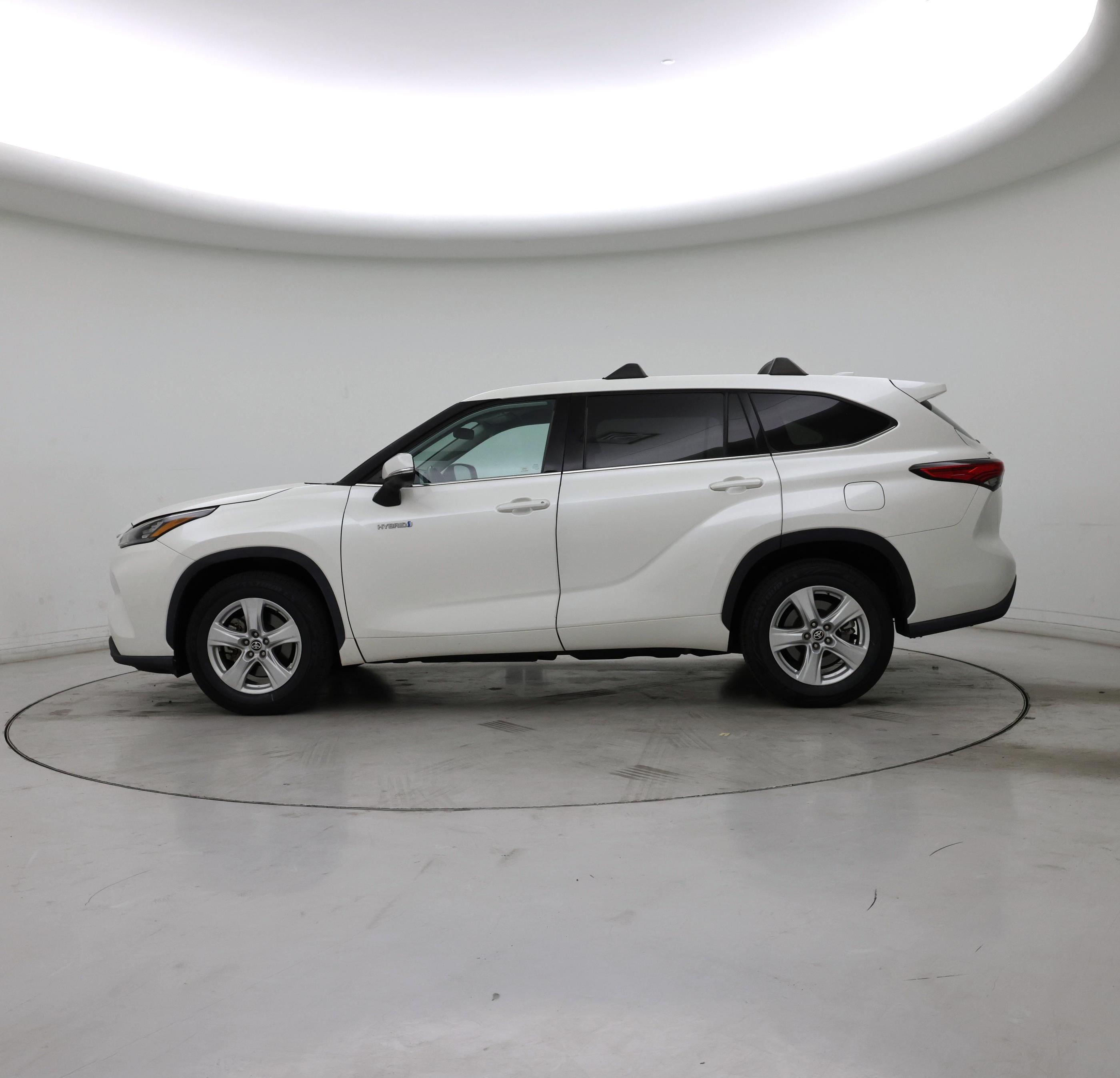 Thumbnail: 2020 Toyota Highlander - 3