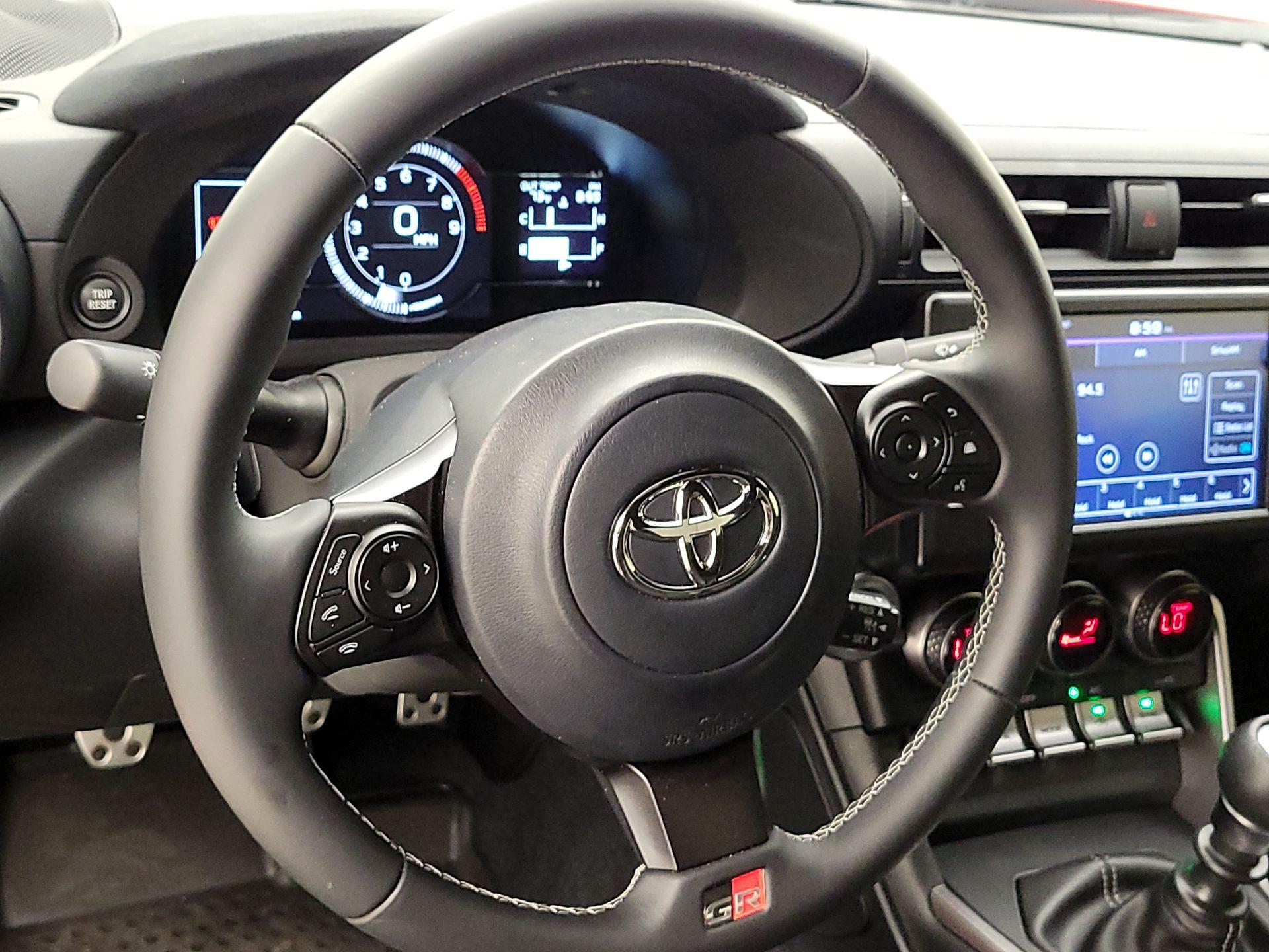 Thumbnail: 2025 Toyota GR86 - 10