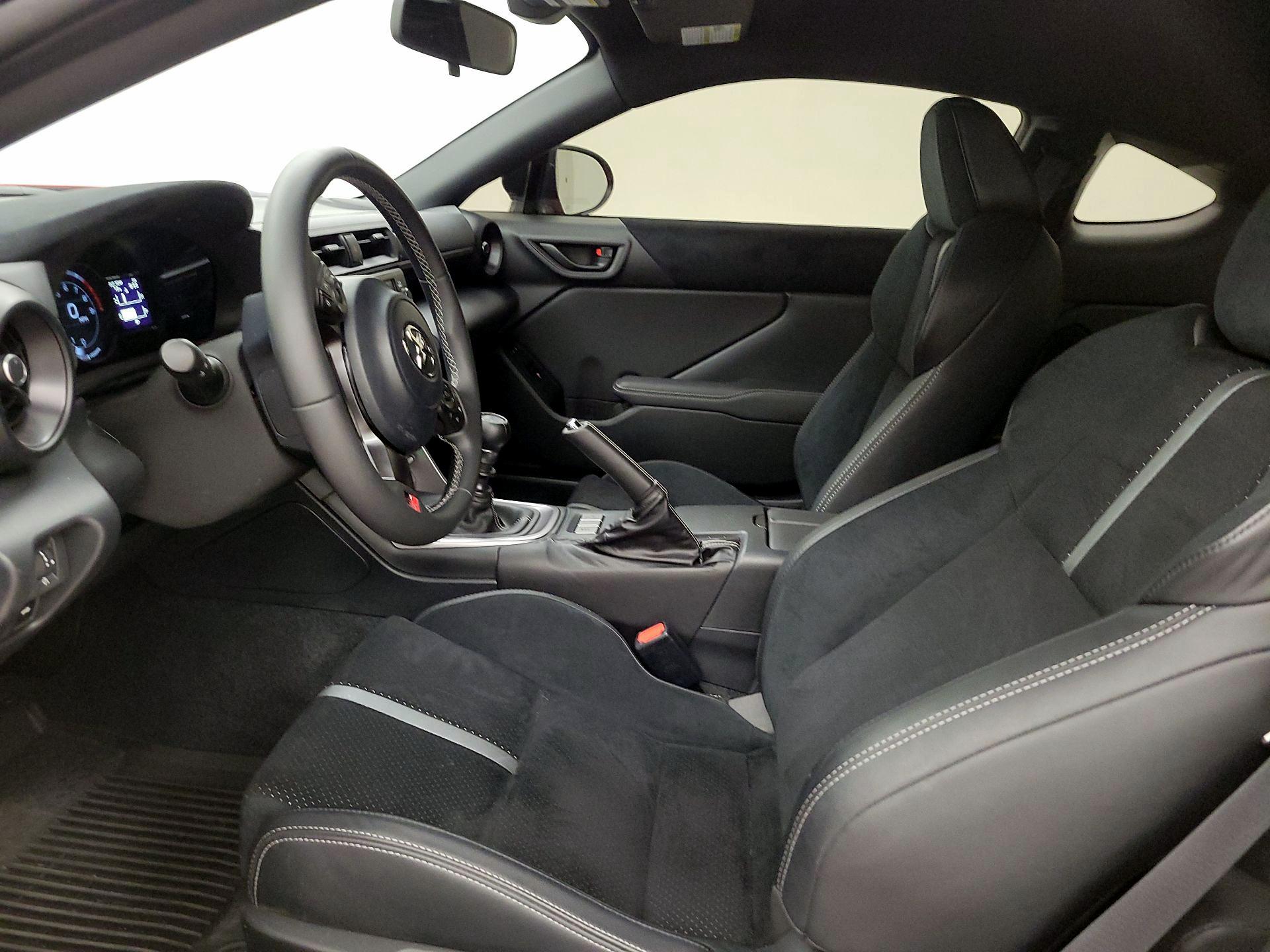 Thumbnail: 2025 Toyota GR86 - 11