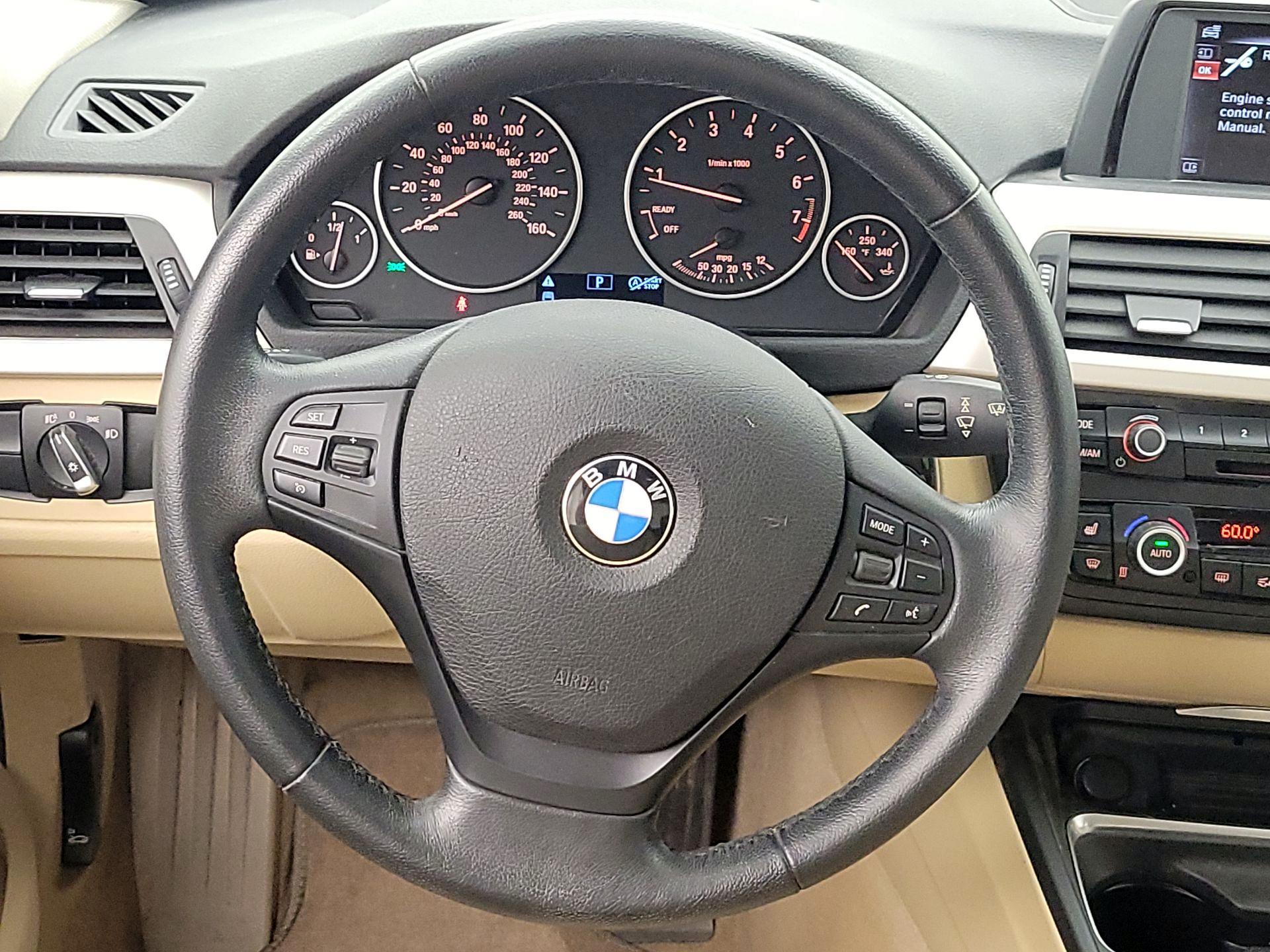 Thumbnail: 2015 BMW 3 Series - 10