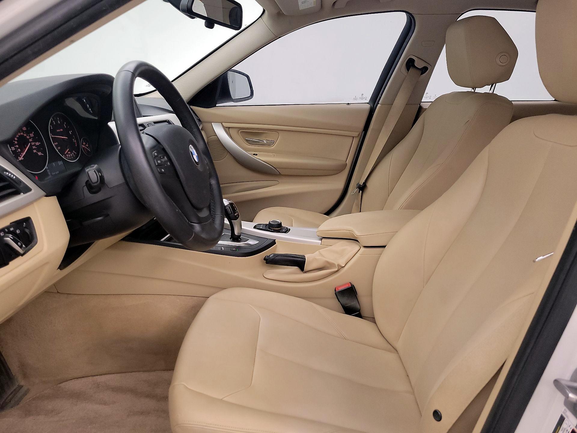 Thumbnail: 2015 BMW 3 Series - 11