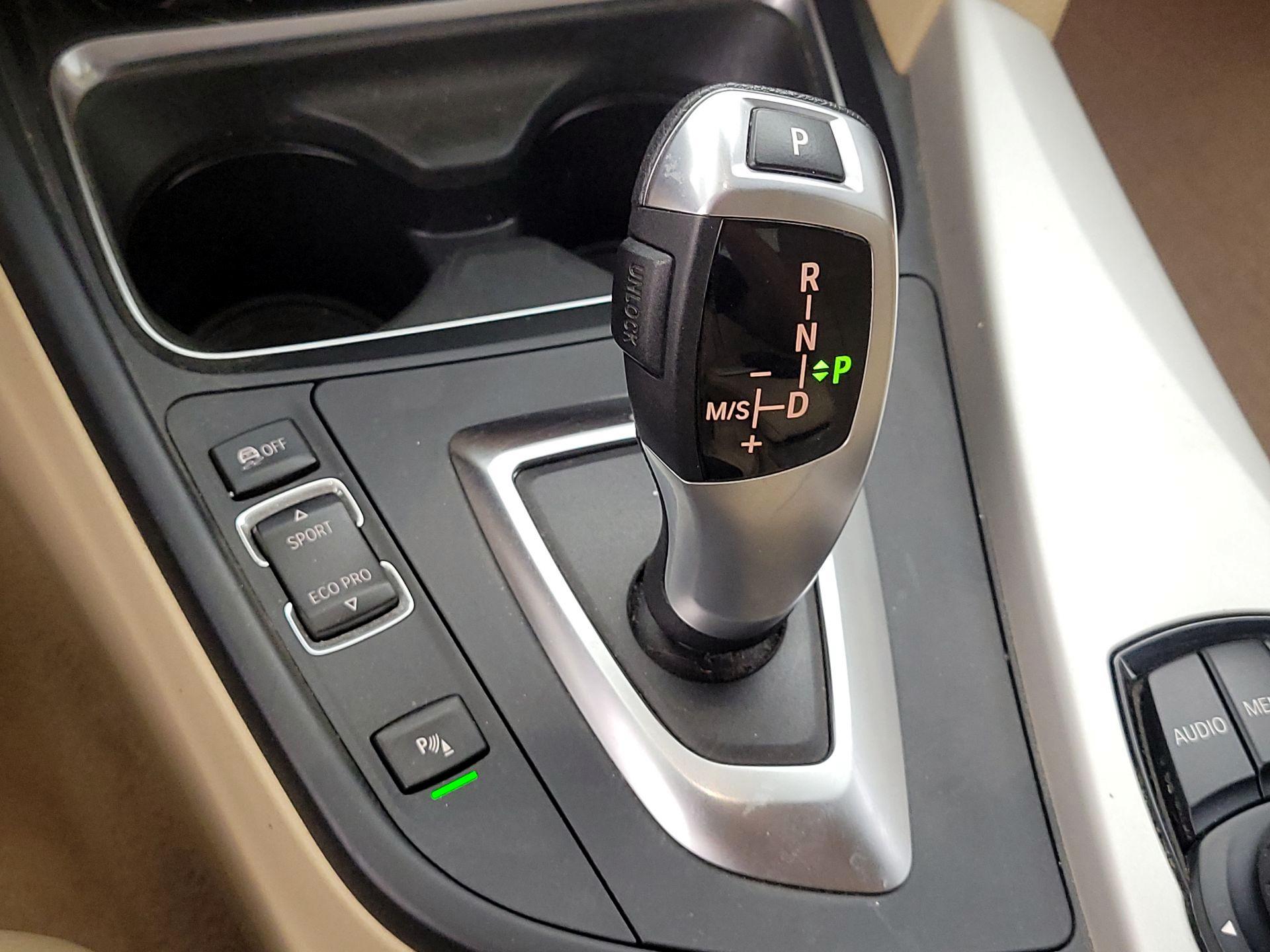Thumbnail: 2015 BMW 3 Series - 15
