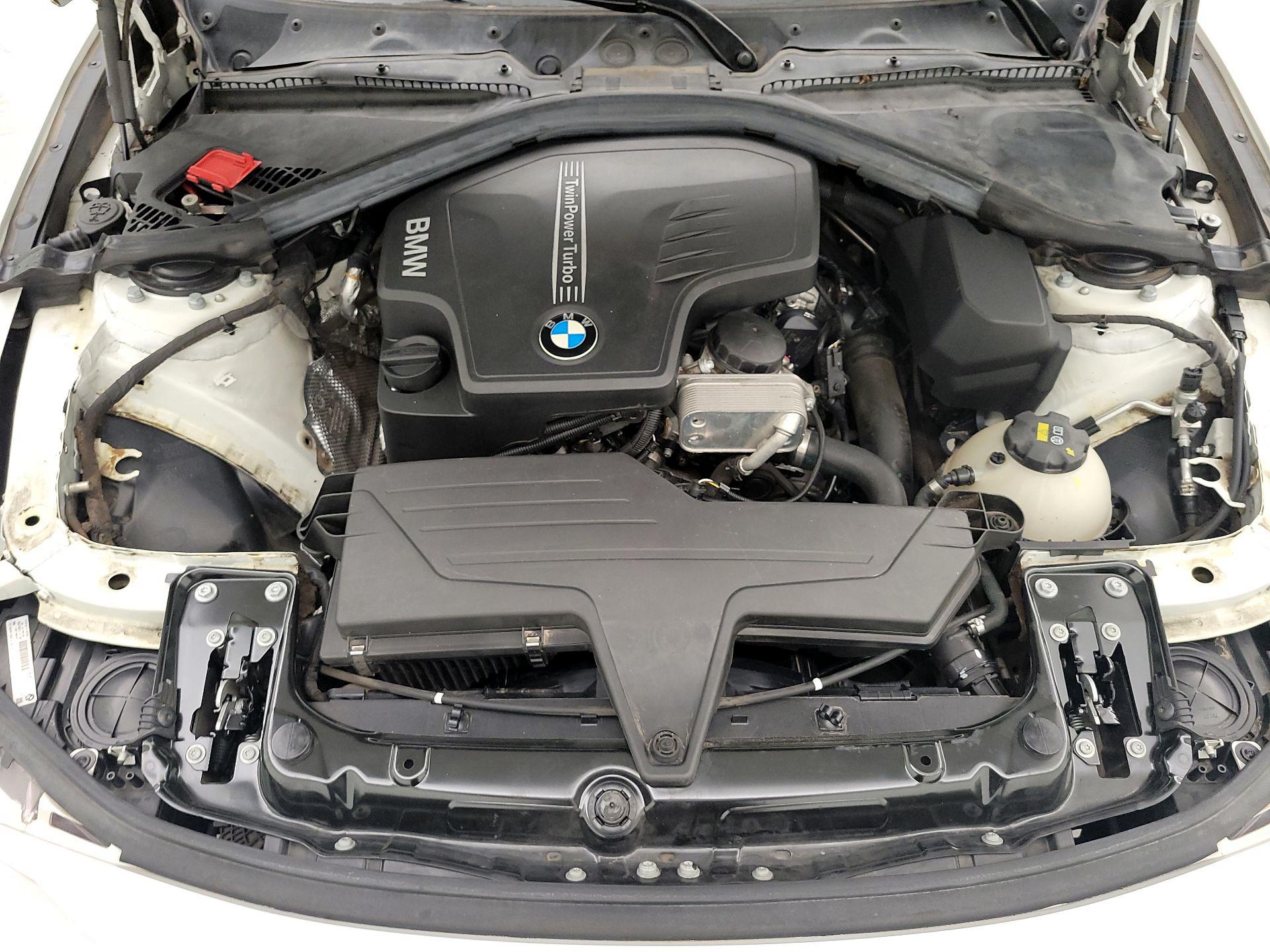 Thumbnail: 2015 BMW 3 Series - 18