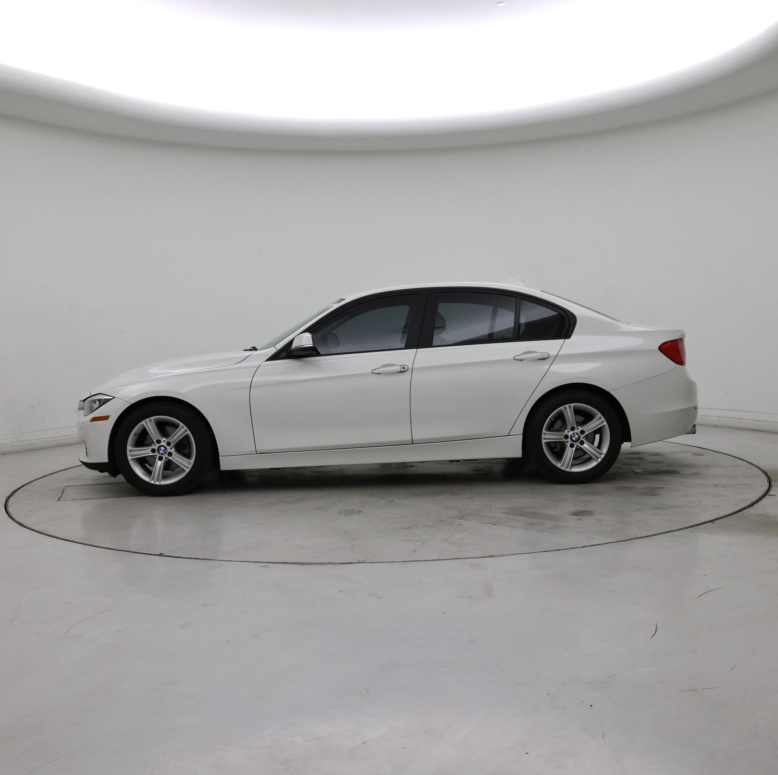 Thumbnail: 2015 BMW 3 Series - 3