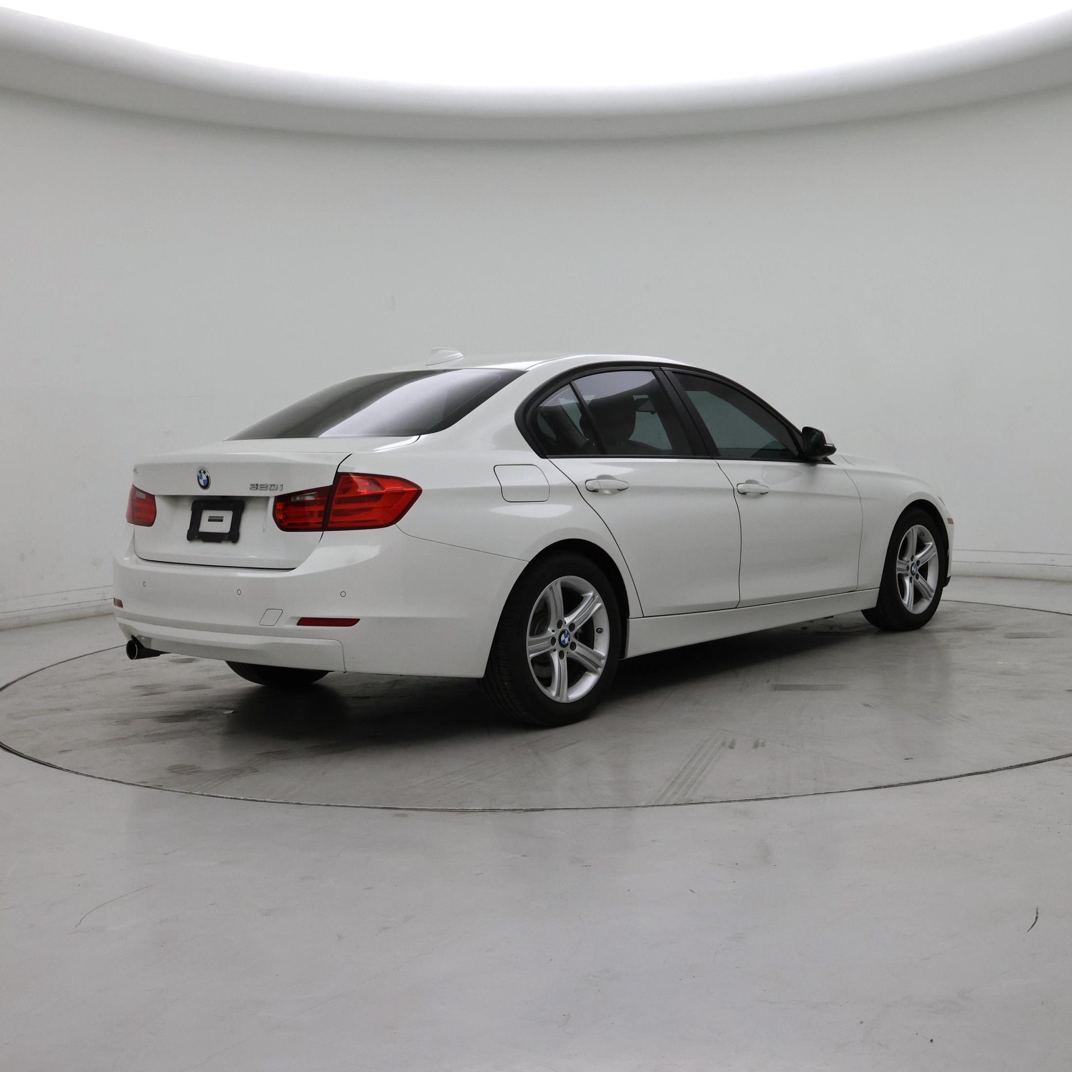 Thumbnail: 2015 BMW 3 Series - 8