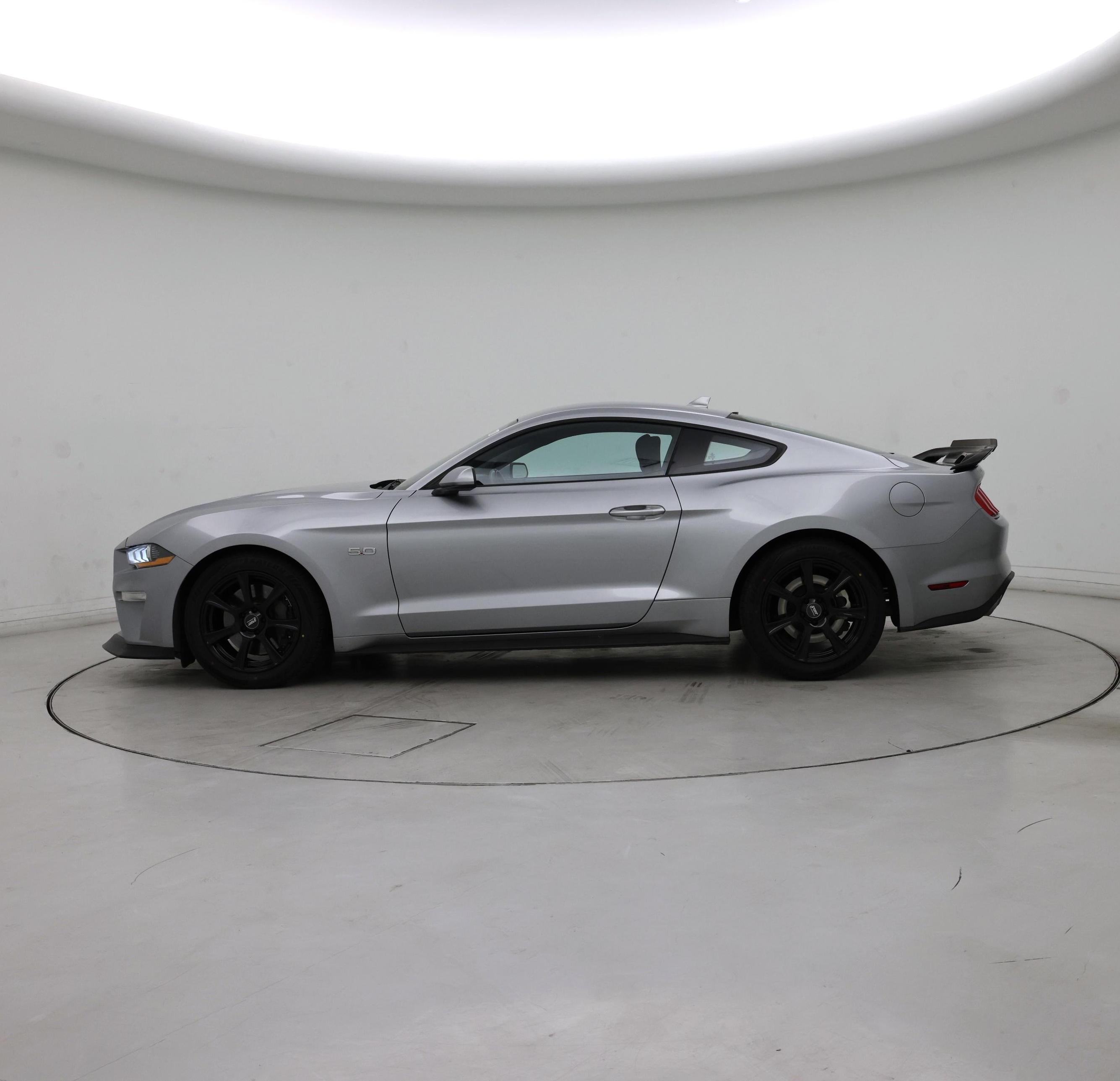 Thumbnail: 2022 Ford Mustang - 3