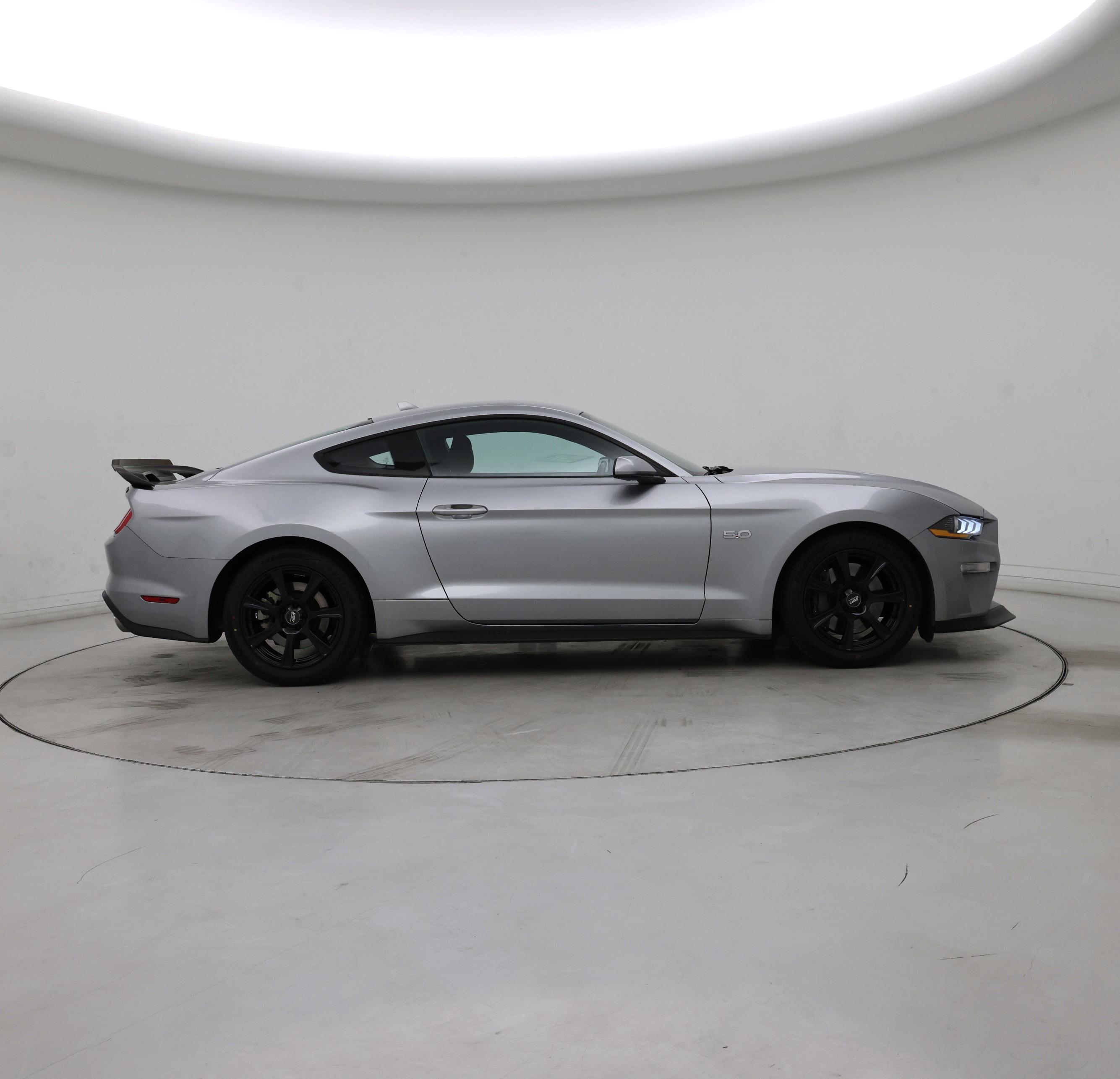 Thumbnail: 2022 Ford Mustang - 7
