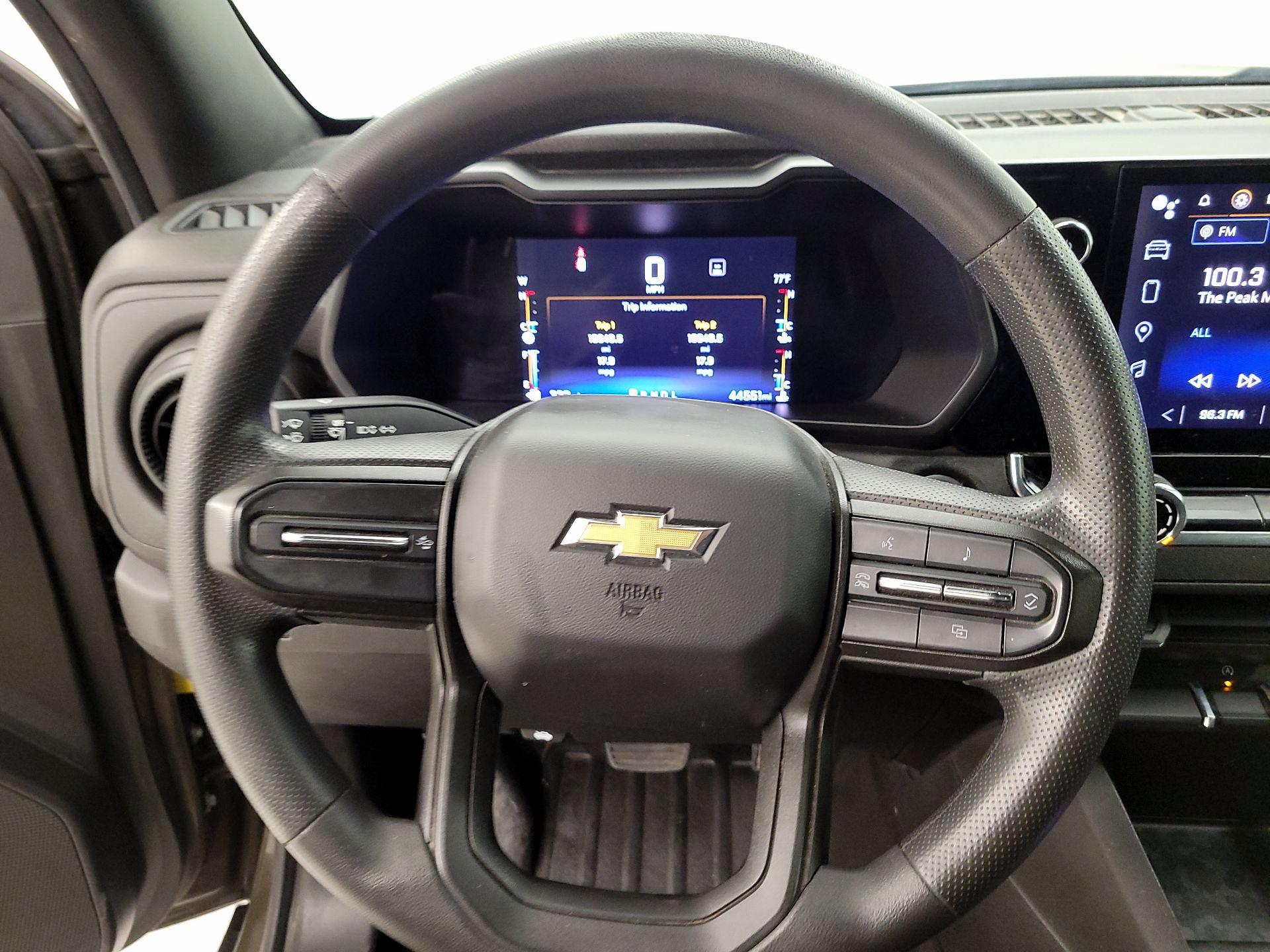 Thumbnail: 2023 Chevrolet Colorado - 10