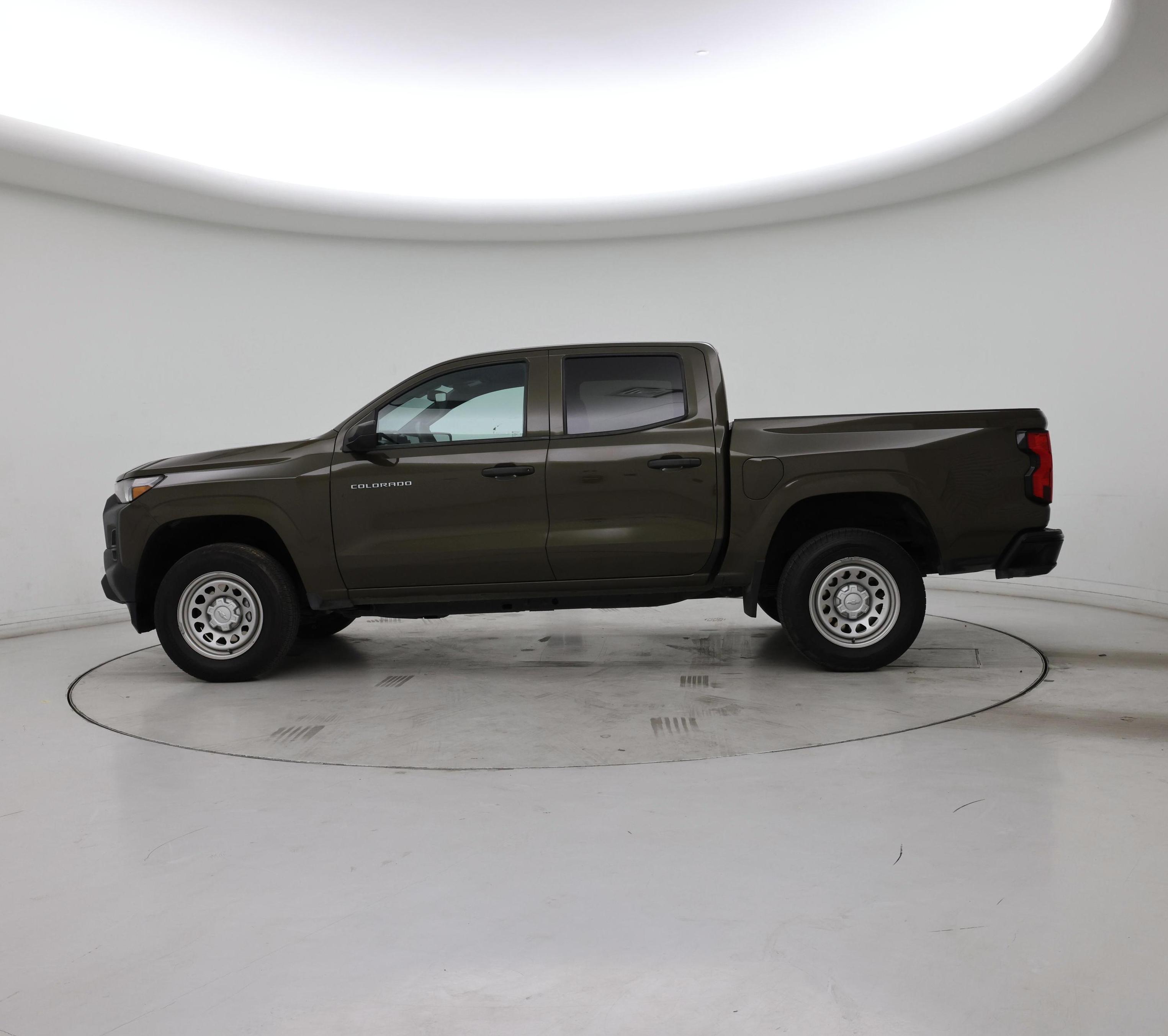 Thumbnail: 2023 Chevrolet Colorado - 3