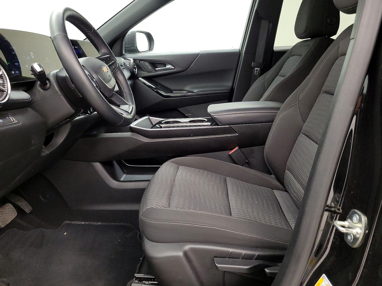 2025 Chevrolet Equinox LT - Photo 12