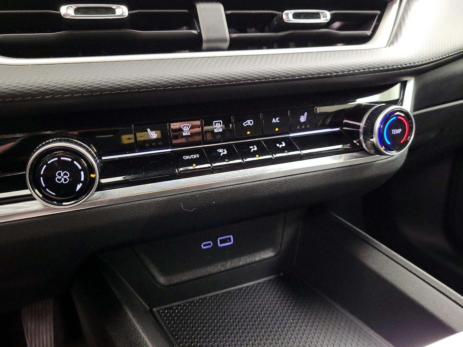 2025 Chevrolet Equinox LT - Photo 15