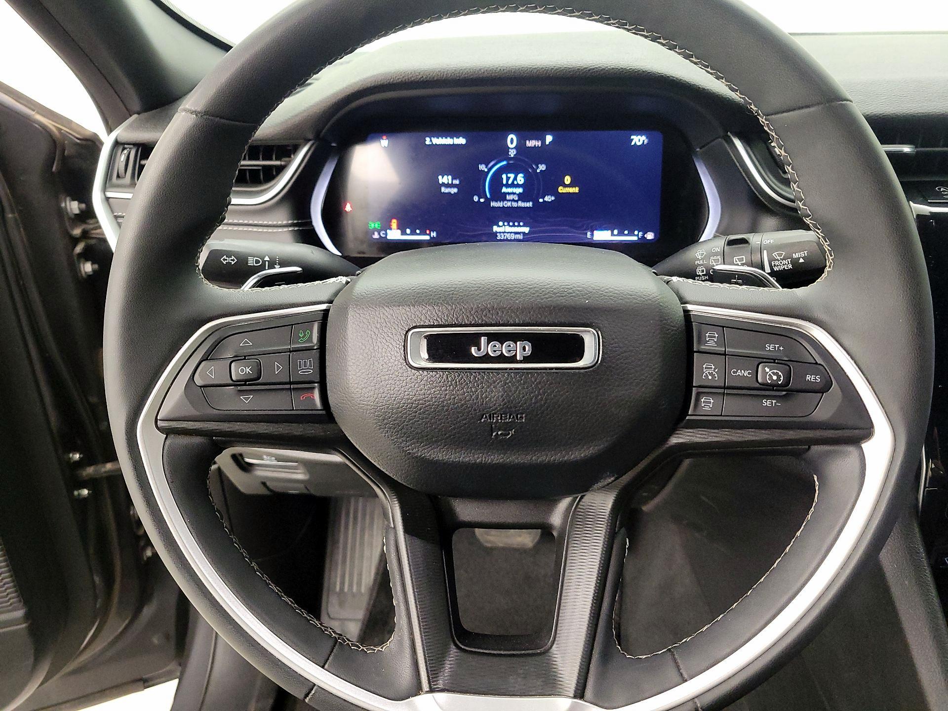 Thumbnail: 2023 Jeep Grand Cherokee - 10