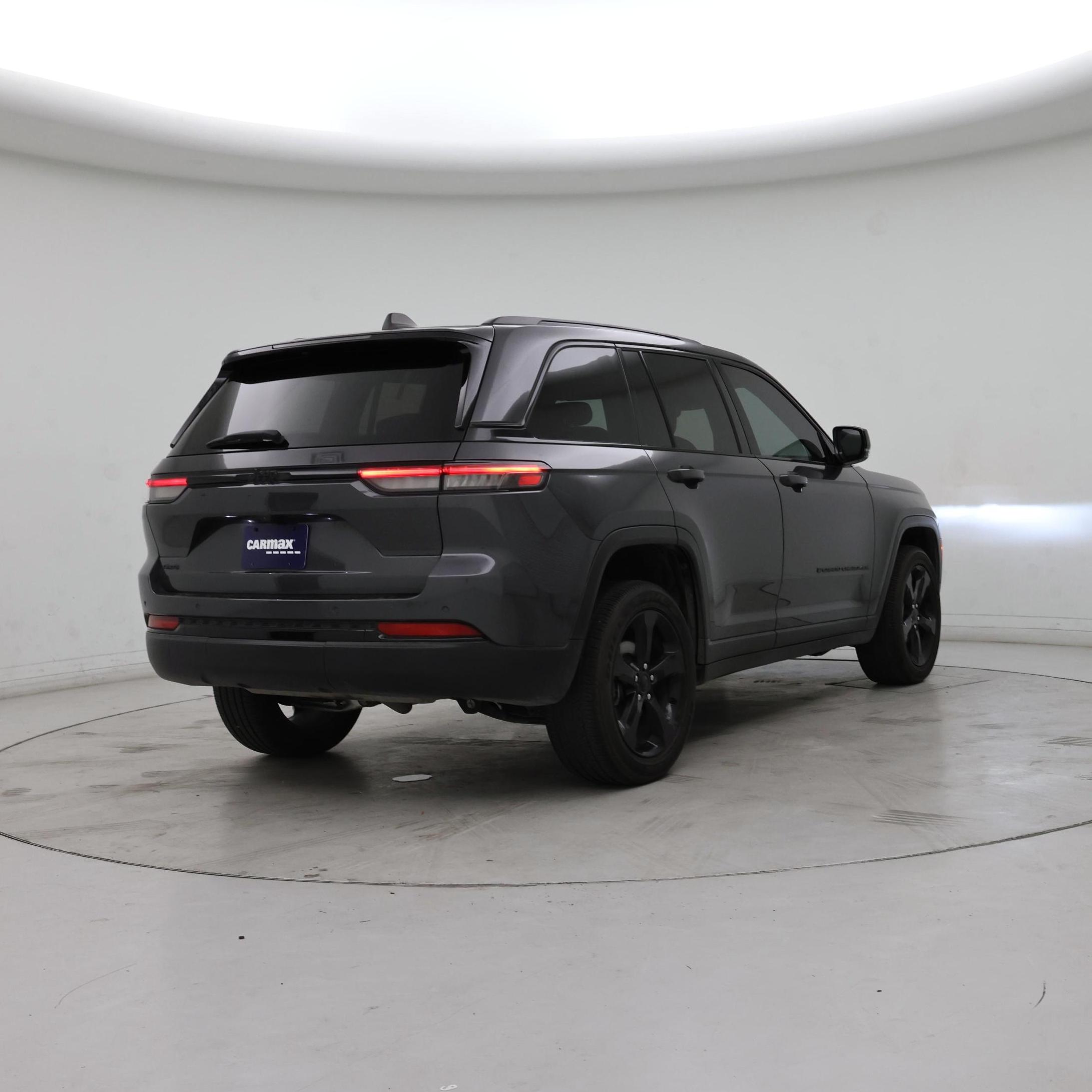 Thumbnail: 2023 Jeep Grand Cherokee - 8