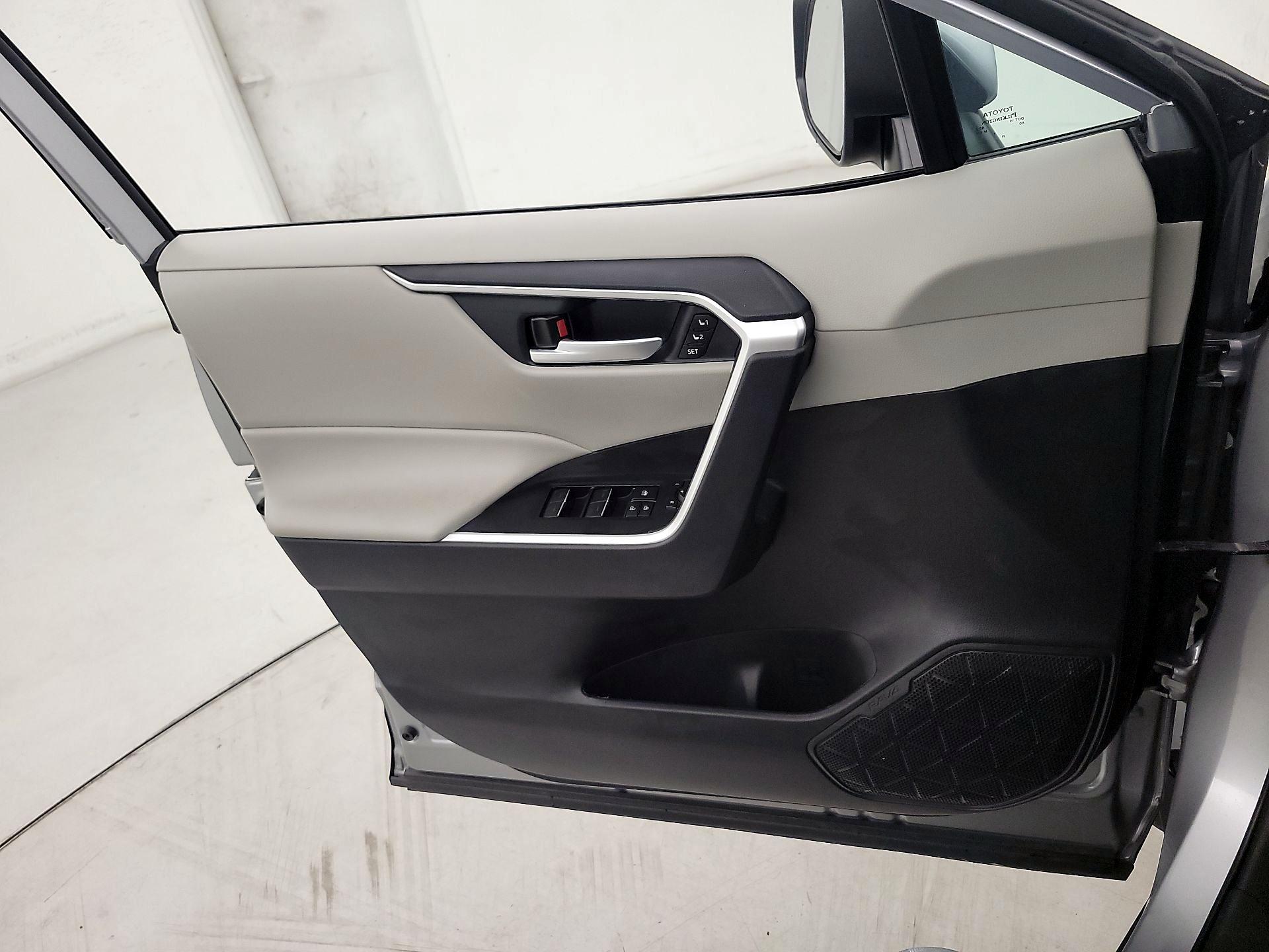 Thumbnail: 2024 Toyota RAV4 - 12