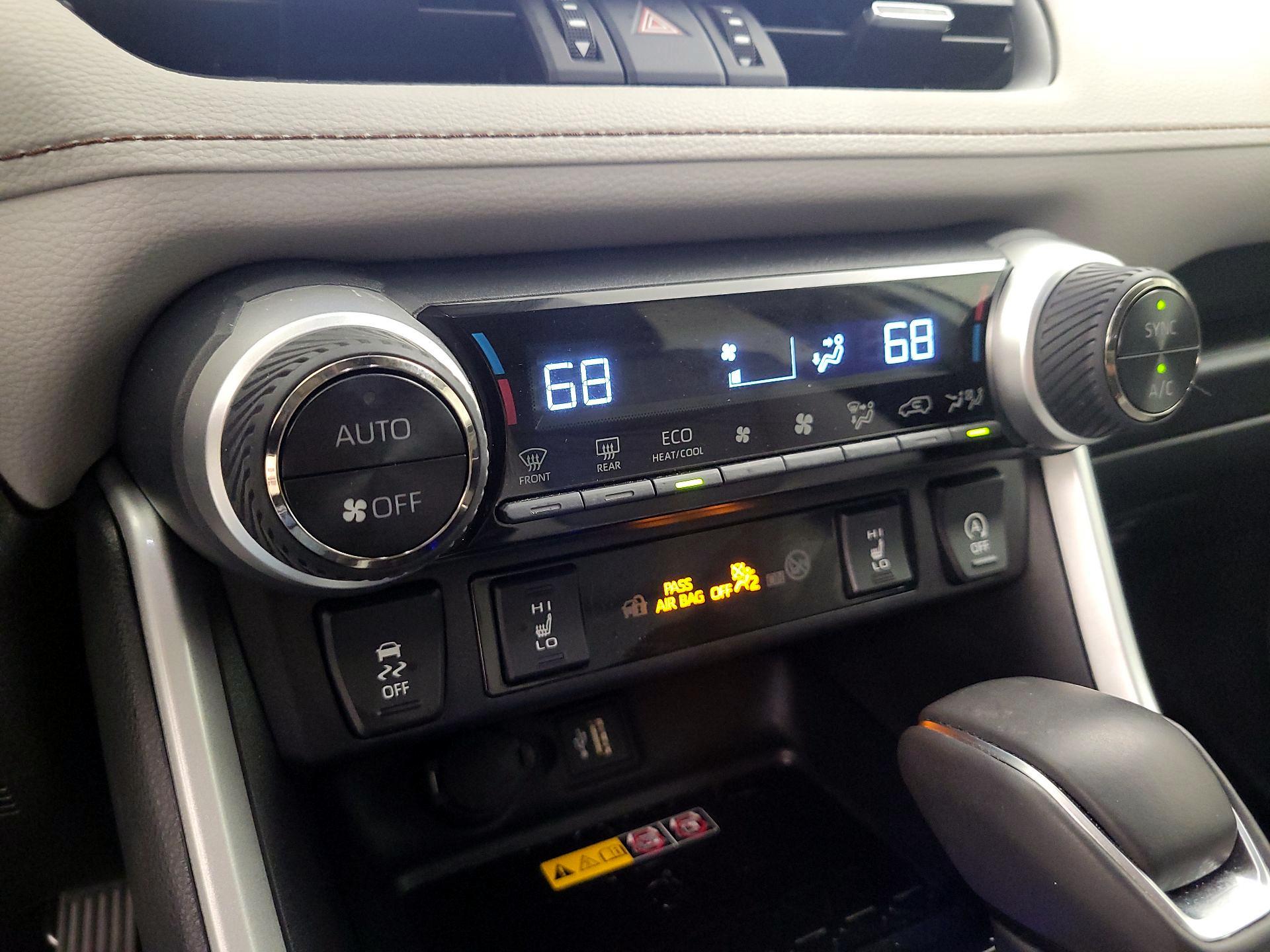 Thumbnail: 2024 Toyota RAV4 - 16