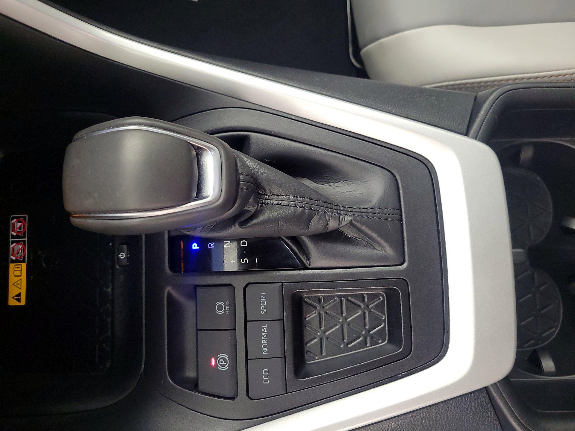 Thumbnail: 2024 Toyota RAV4 - 17