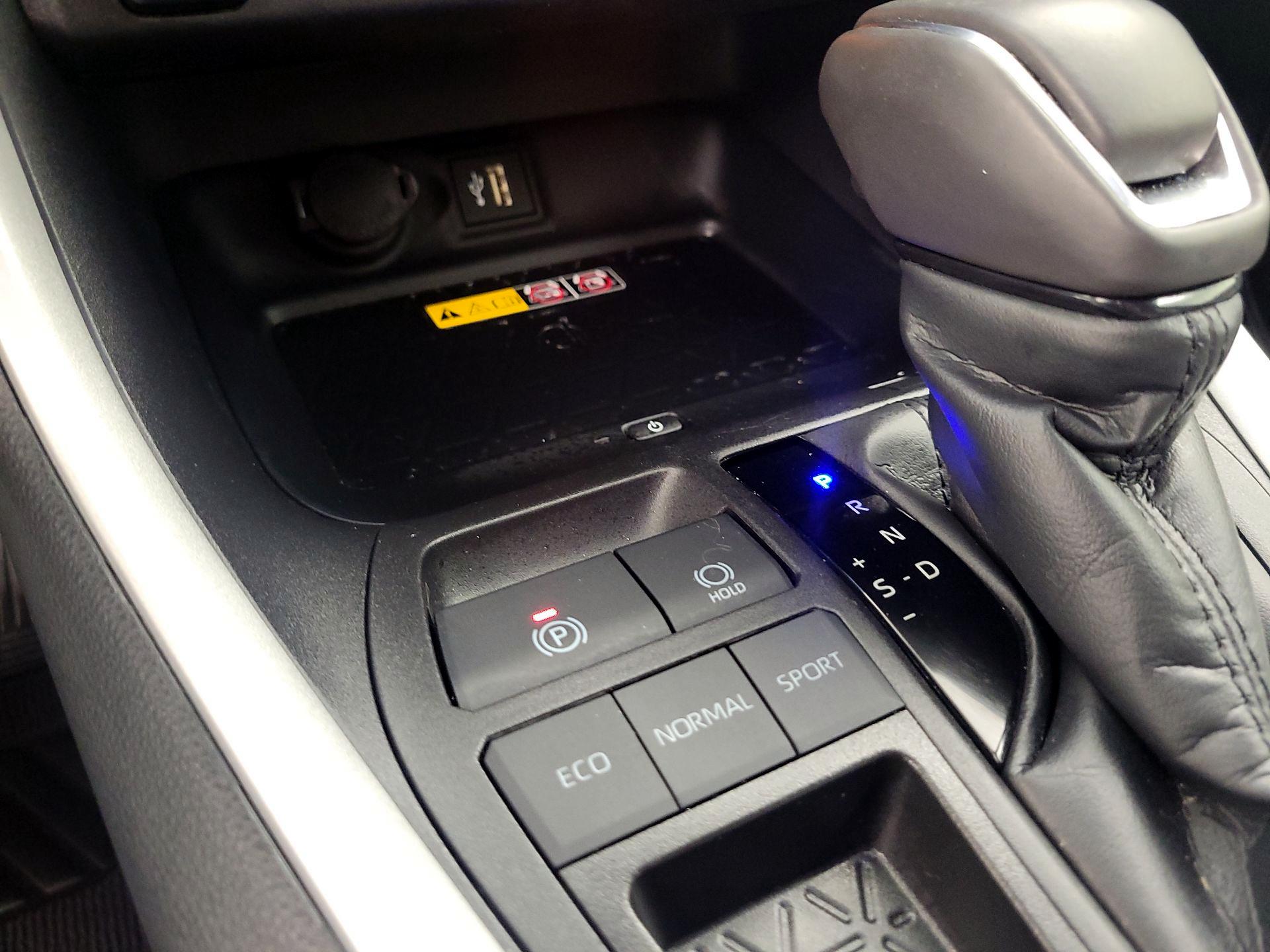 Thumbnail: 2024 Toyota RAV4 - 18