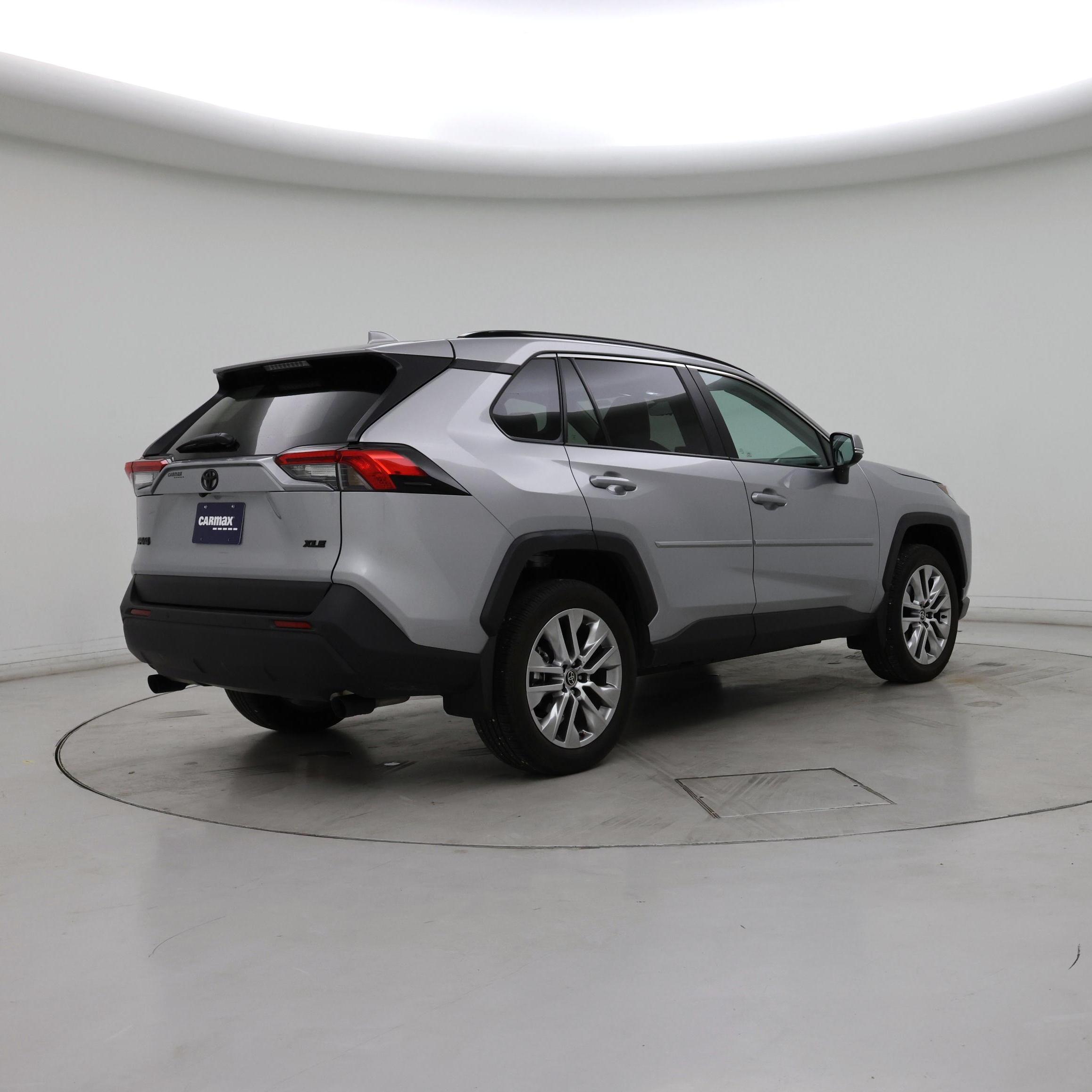 Thumbnail: 2024 Toyota RAV4 - 8