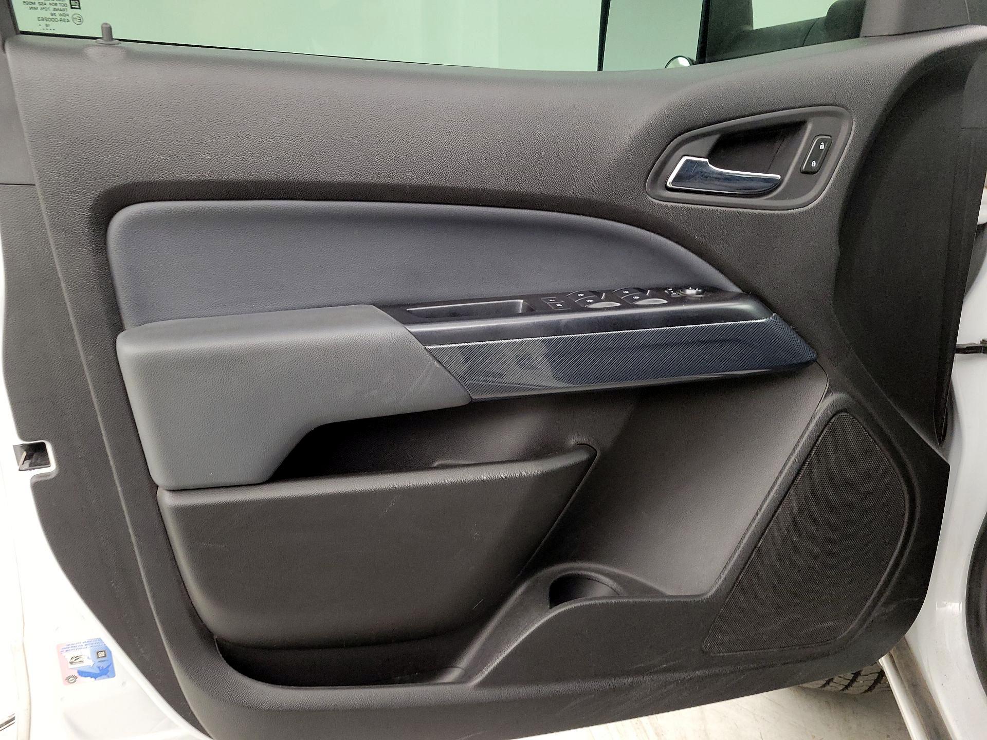 Thumbnail: 2017 Chevrolet Colorado - 12