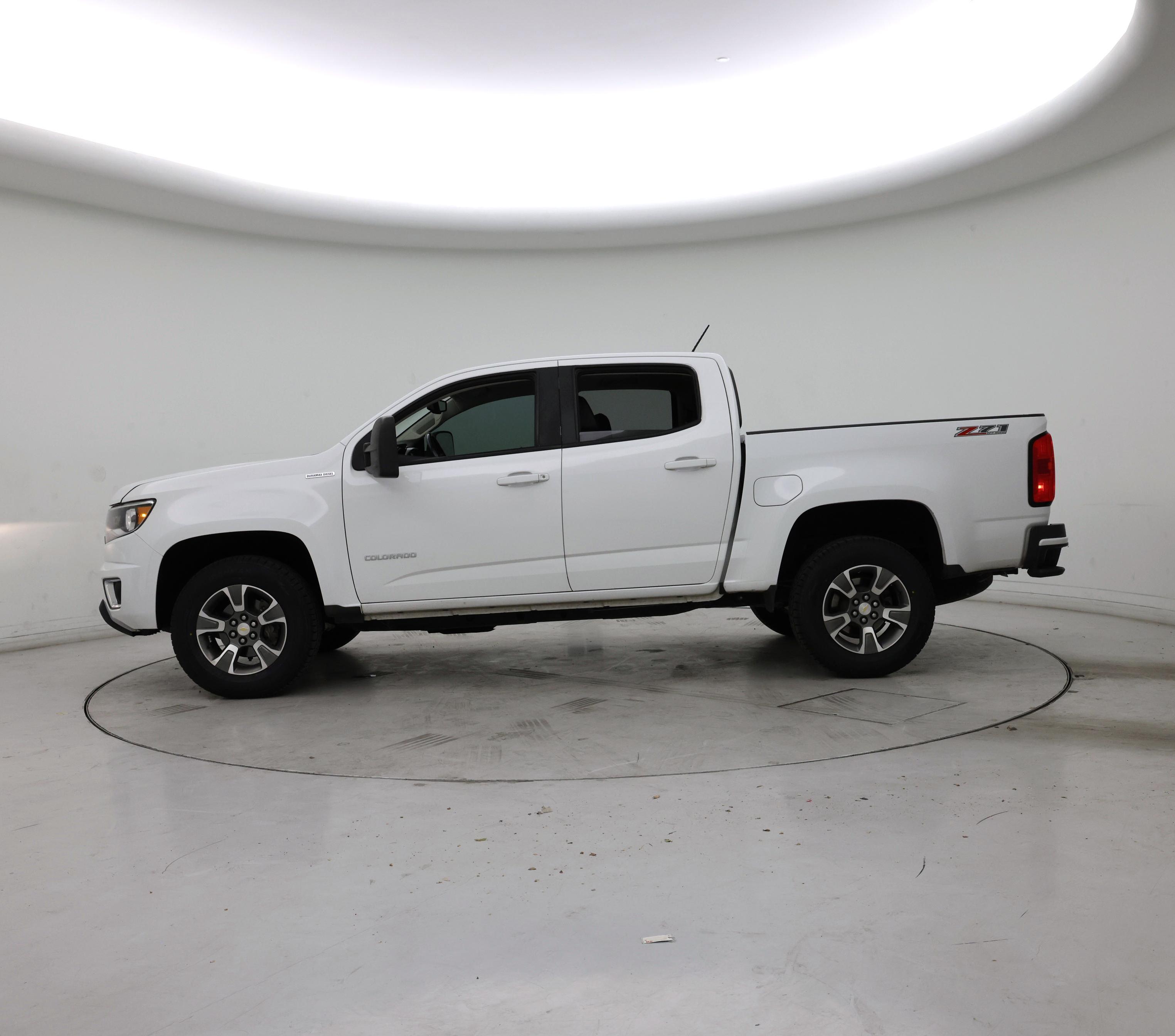 Thumbnail: 2017 Chevrolet Colorado - 3