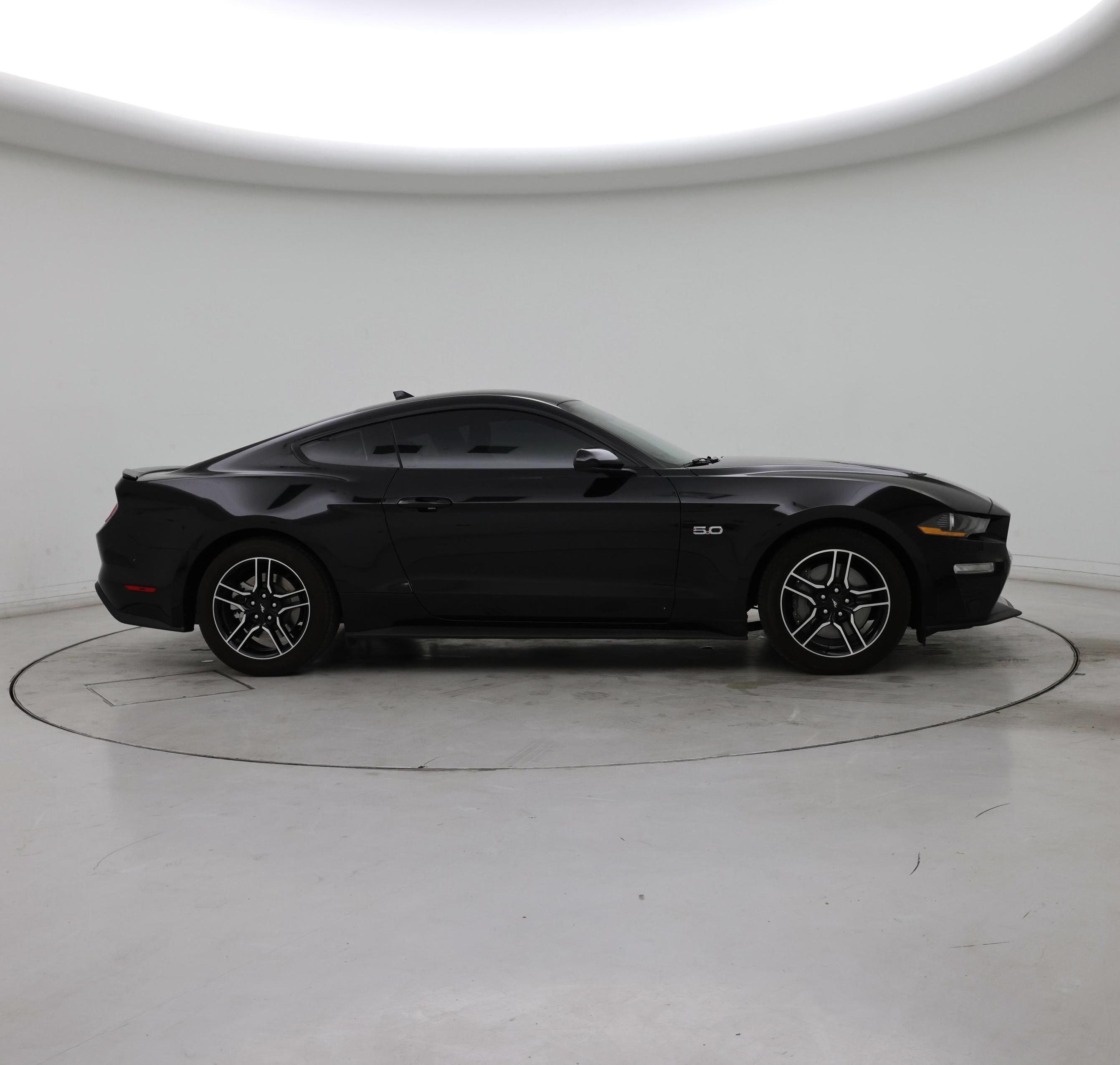 Thumbnail: 2022 Ford Mustang - 7