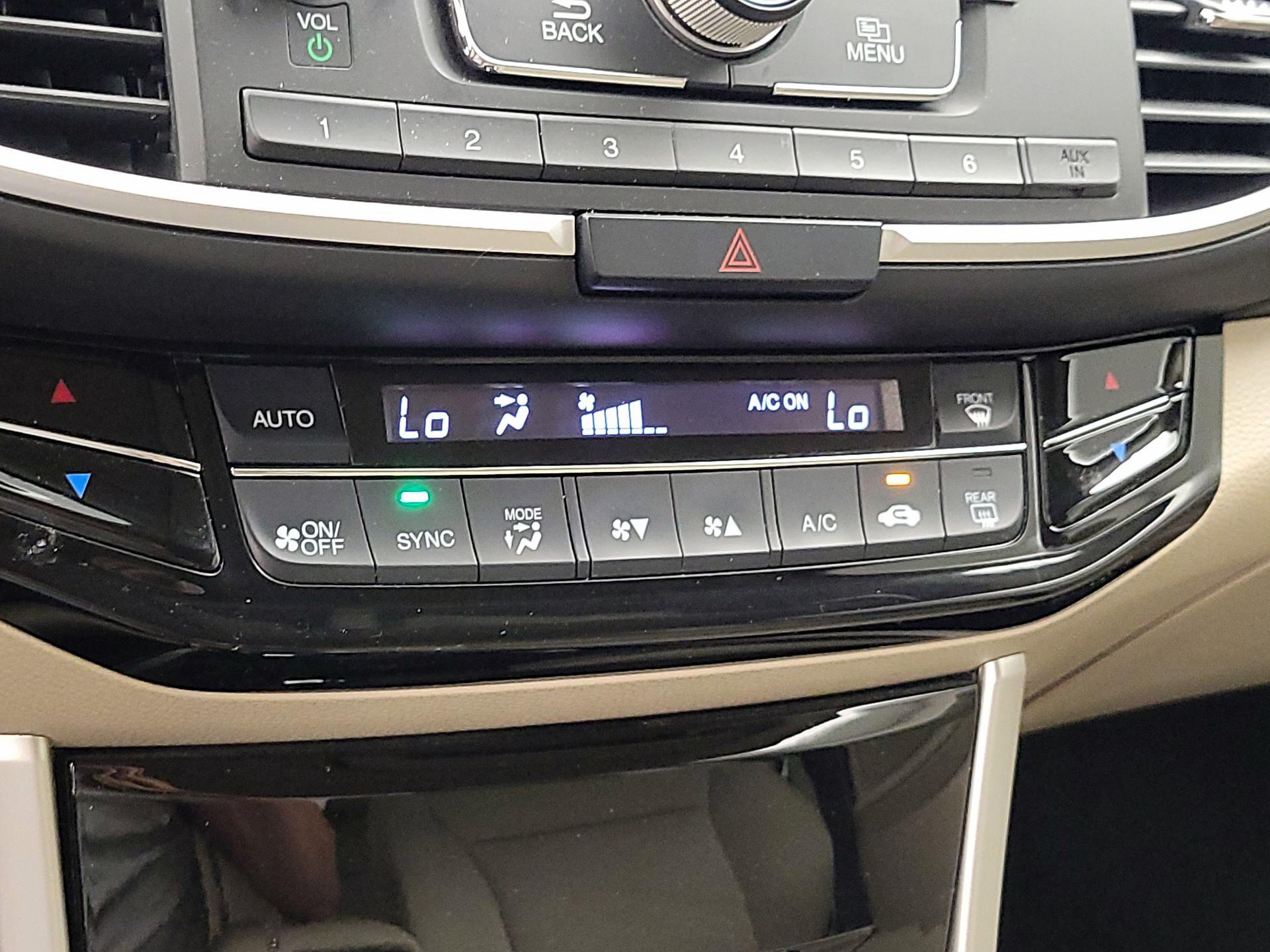 Thumbnail: 2016 Honda Accord - 16