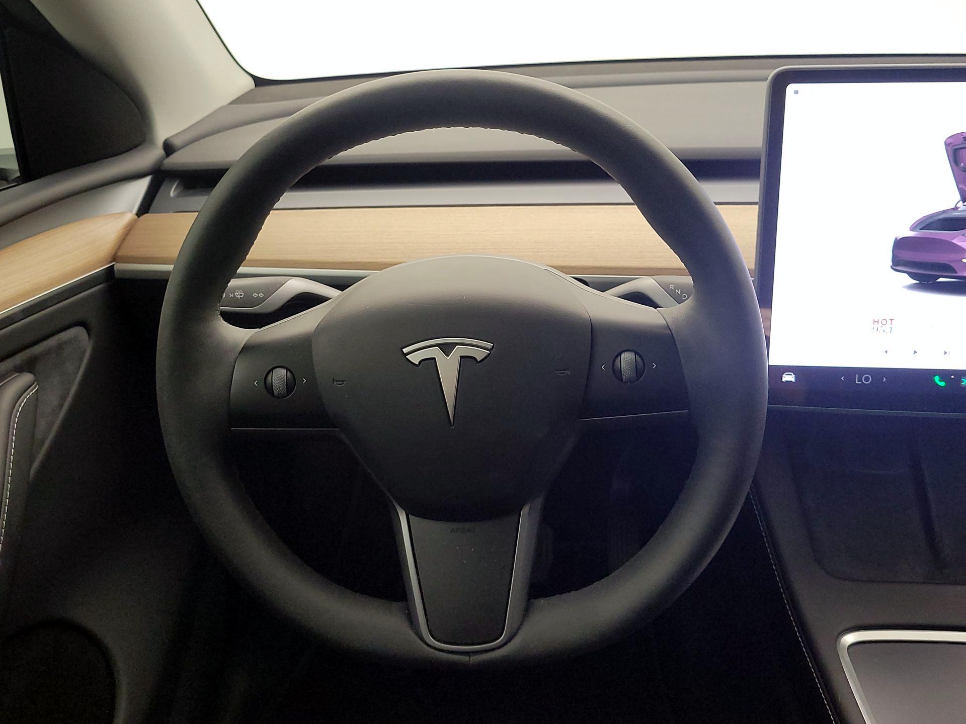 Thumbnail: 2024 Tesla Model Y - 10