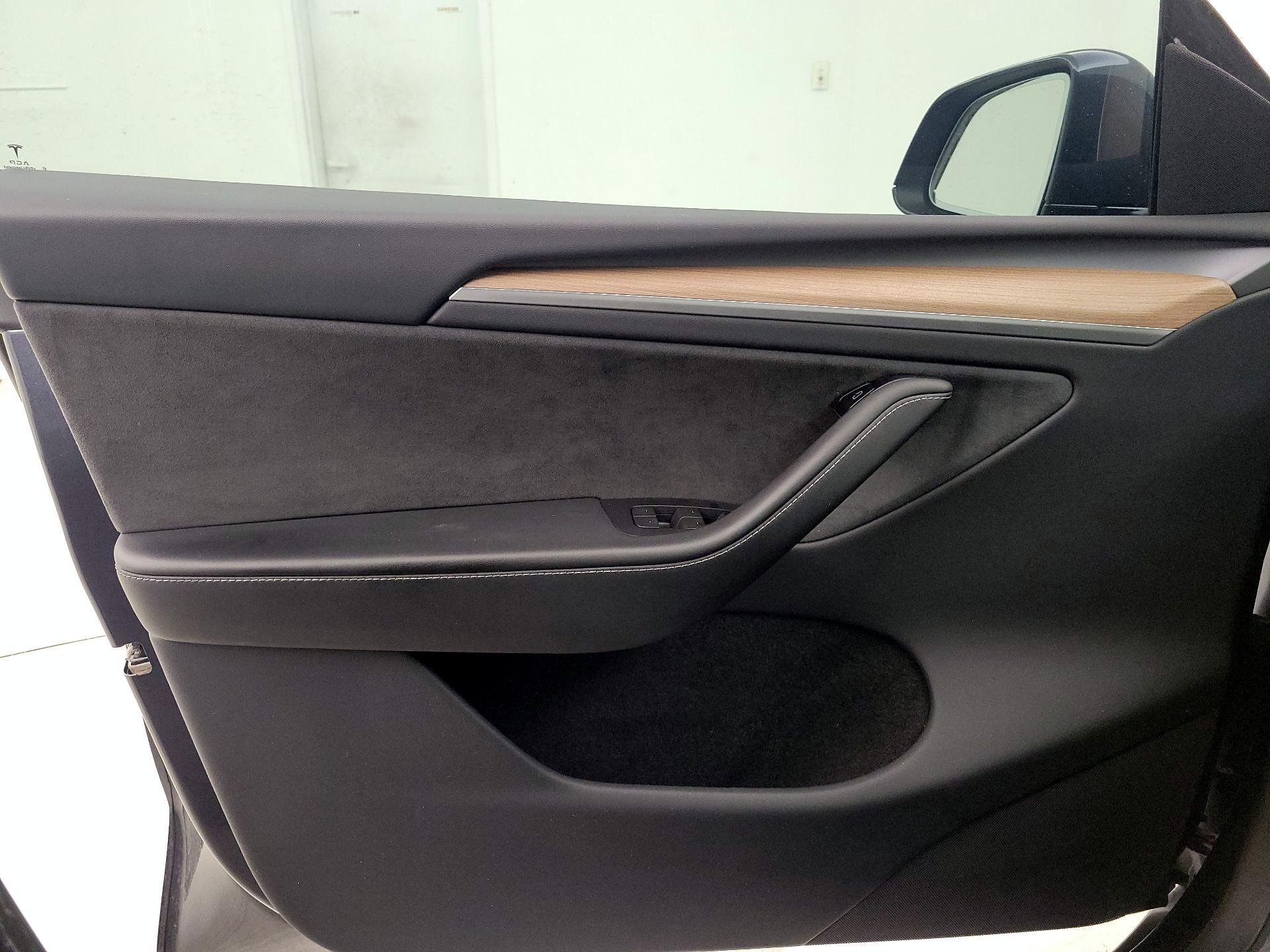 Thumbnail: 2024 Tesla Model Y - 12