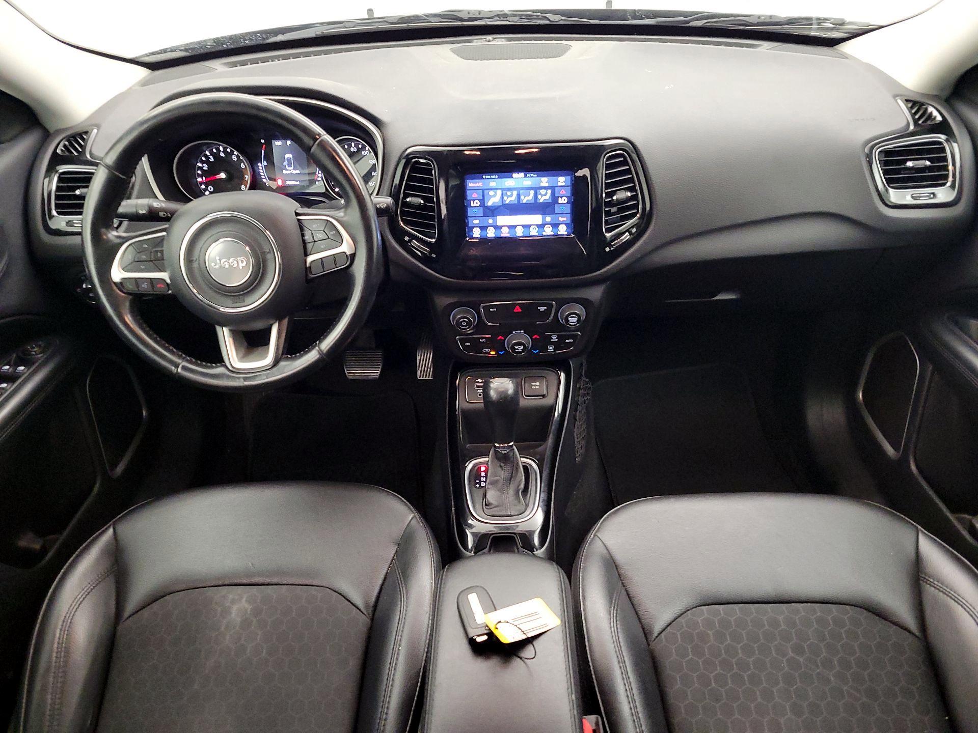 Thumbnail: 2019 Jeep Compass - 9