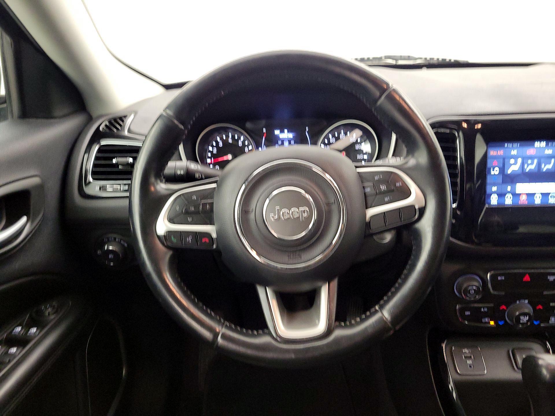 Thumbnail: 2019 Jeep Compass - 10