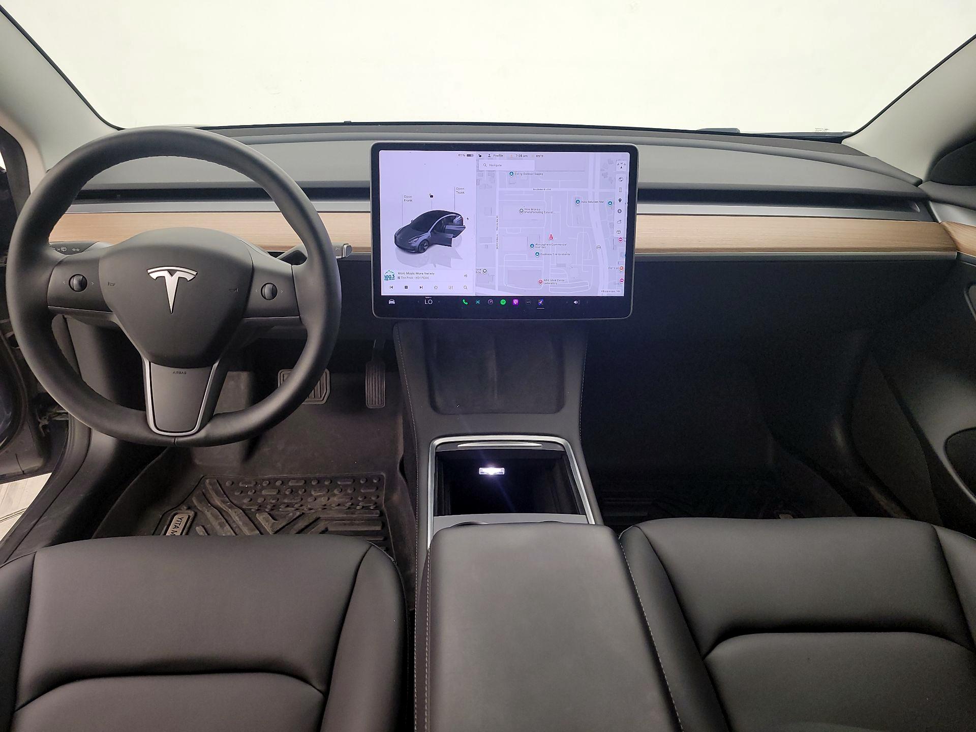 Thumbnail: 2023 Tesla Model 3 - 9