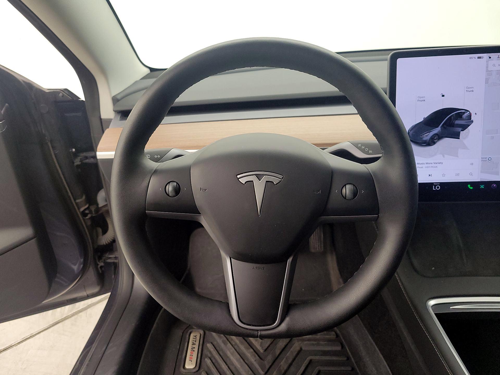 Thumbnail: 2023 Tesla Model 3 - 10