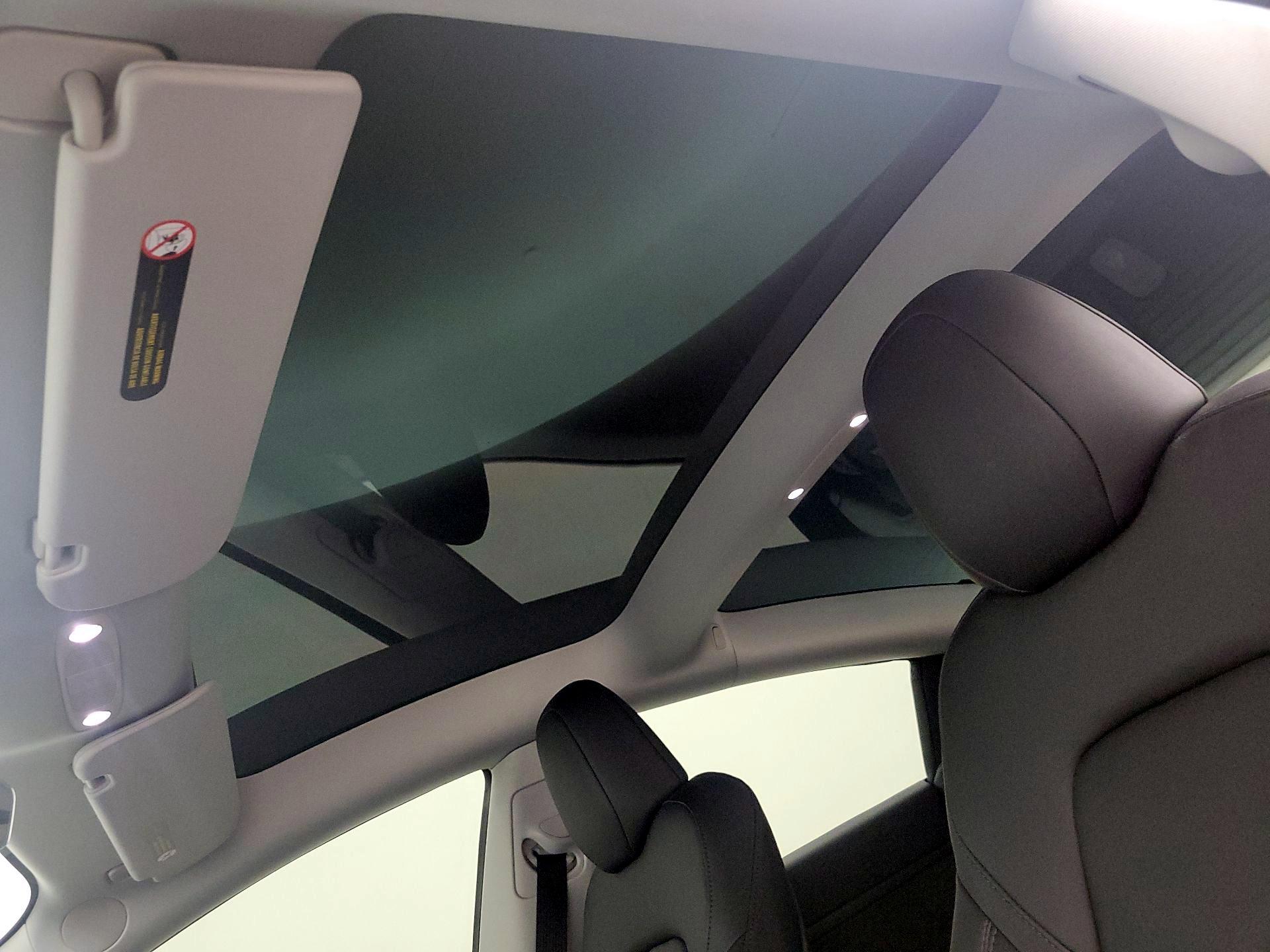 Thumbnail: 2023 Tesla Model 3 - 19