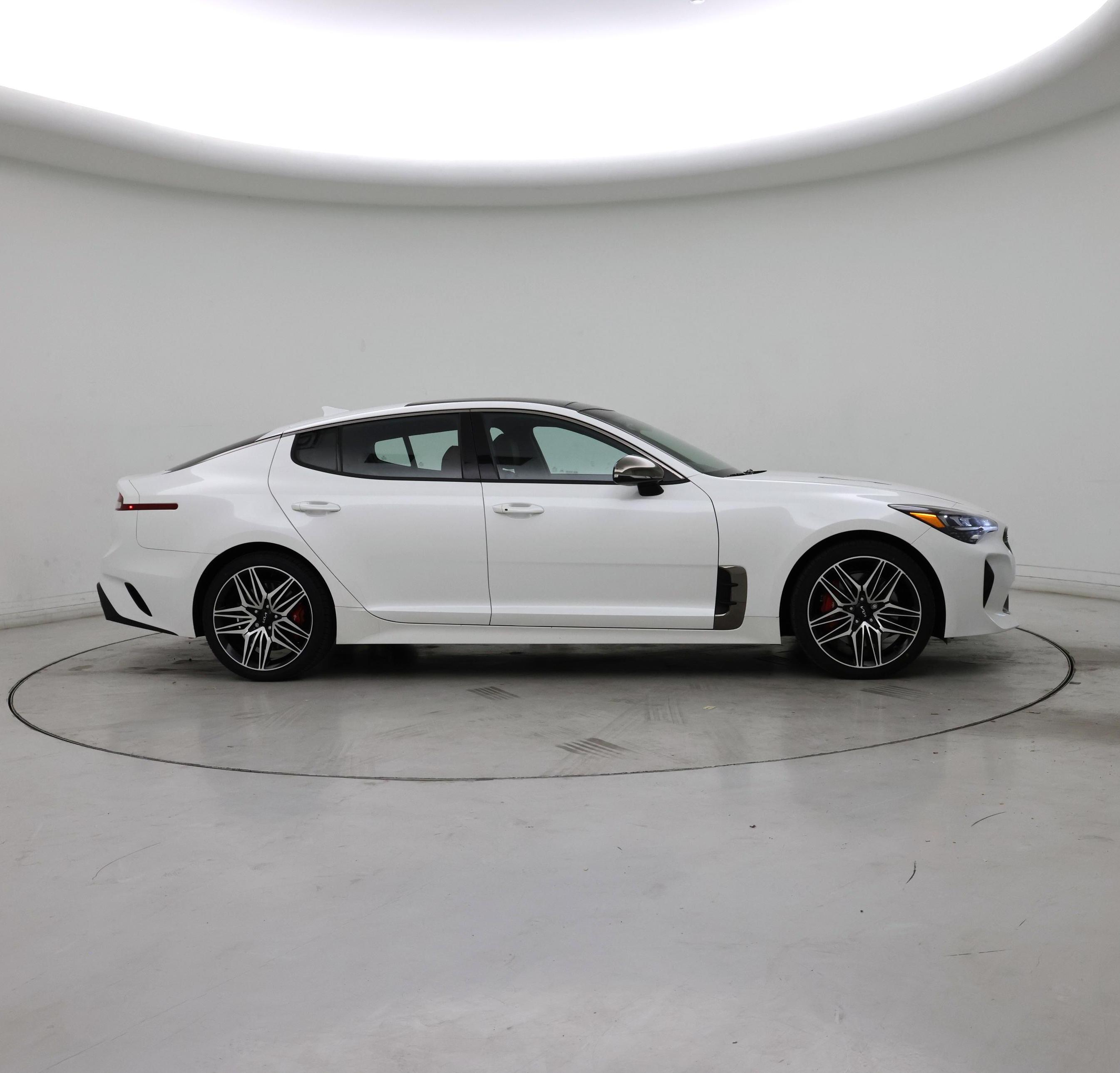 Thumbnail: 2022 Kia Stinger - 7