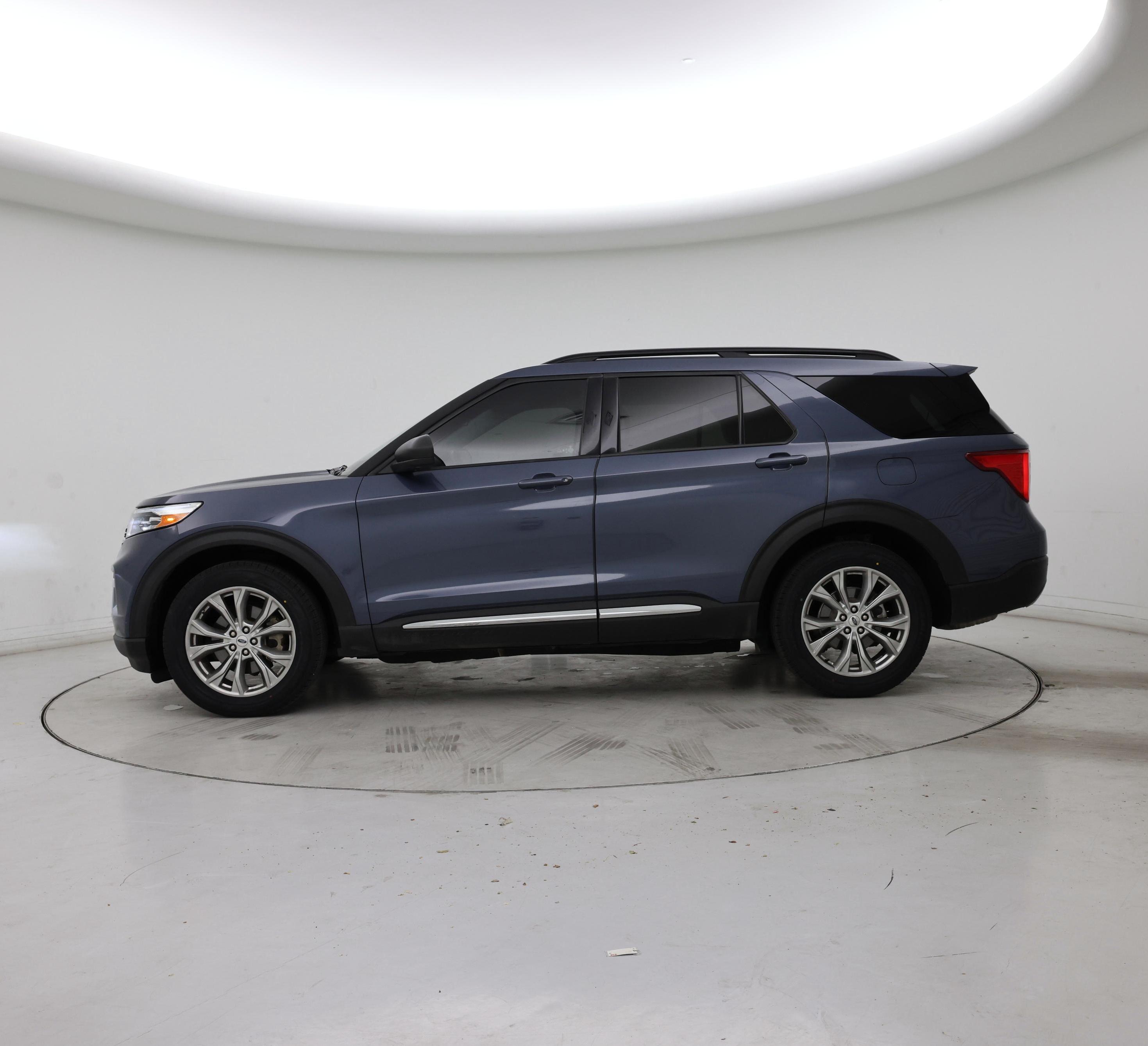 Thumbnail: 2021 Ford Explorer - 3
