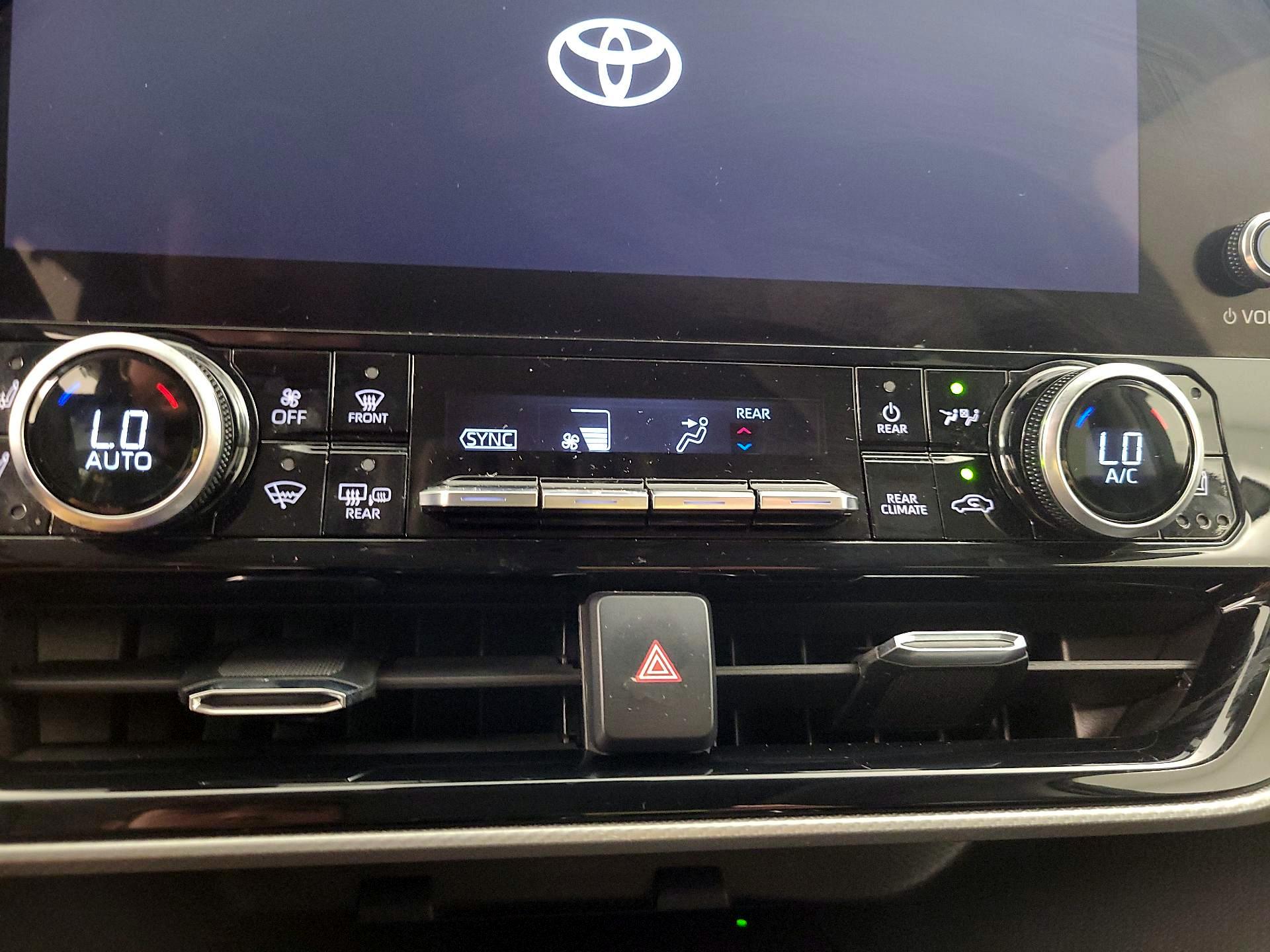 Thumbnail: 2023 Toyota Highlander - 16