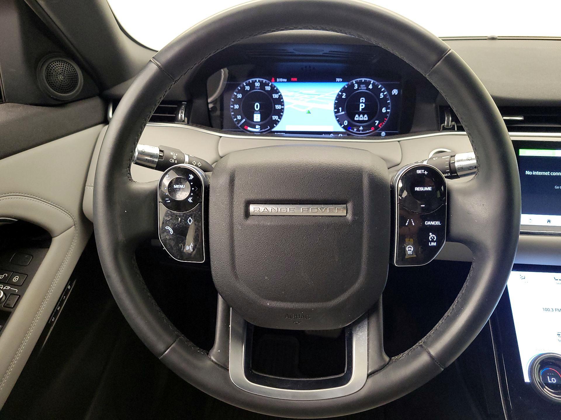 Thumbnail: 2020 Land Rover Range Rover Evoque - 10