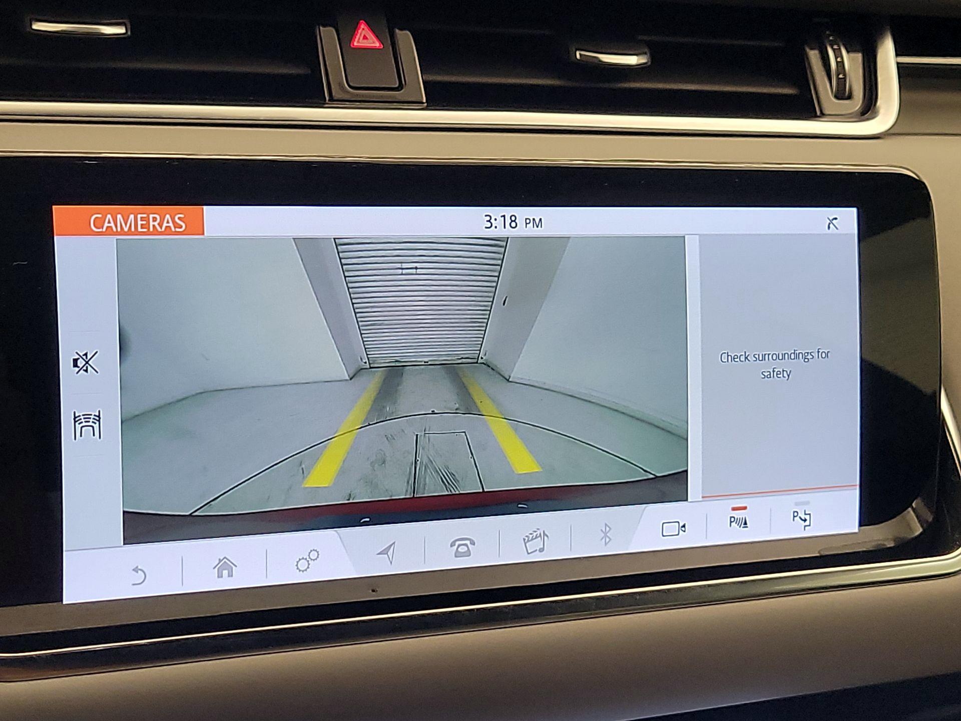 Thumbnail: 2020 Land Rover Range Rover Evoque - 15