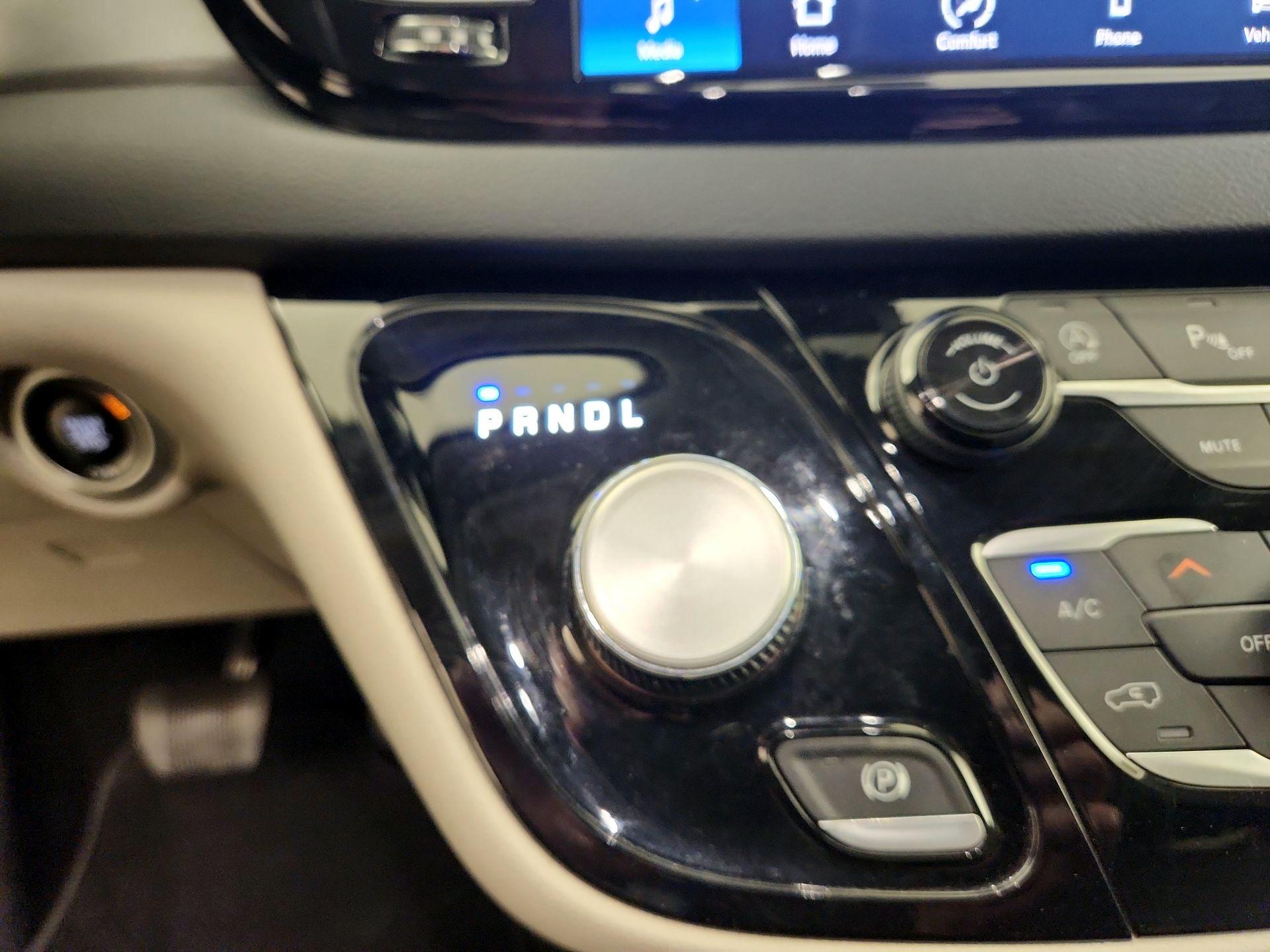 Thumbnail: 2023 Chrysler Pacifica - 17