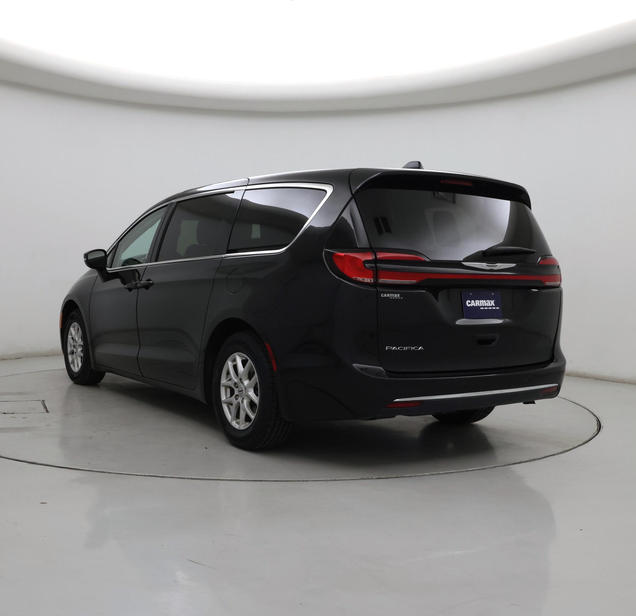 Thumbnail: 2023 Chrysler Pacifica - 2