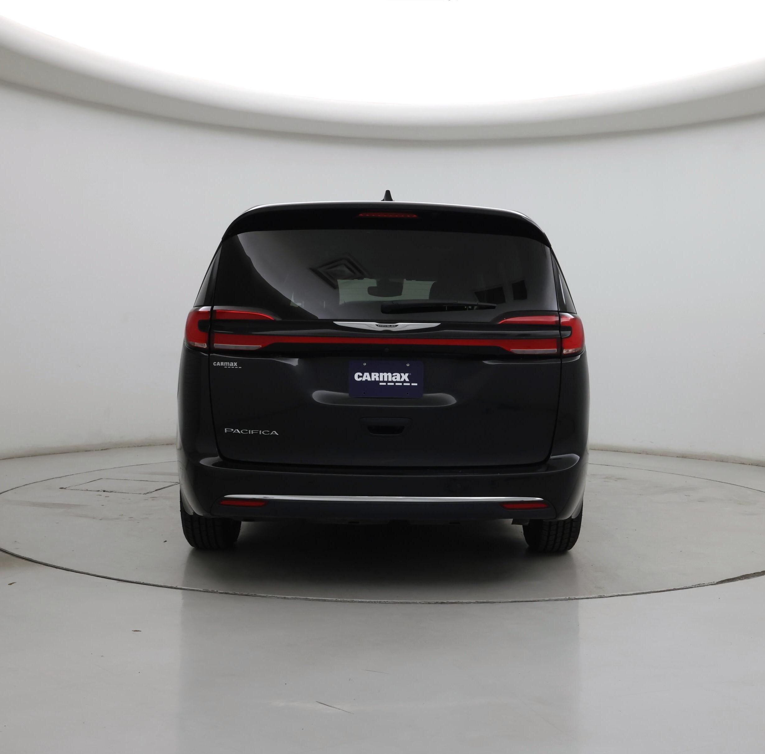 Thumbnail: 2023 Chrysler Pacifica - 6