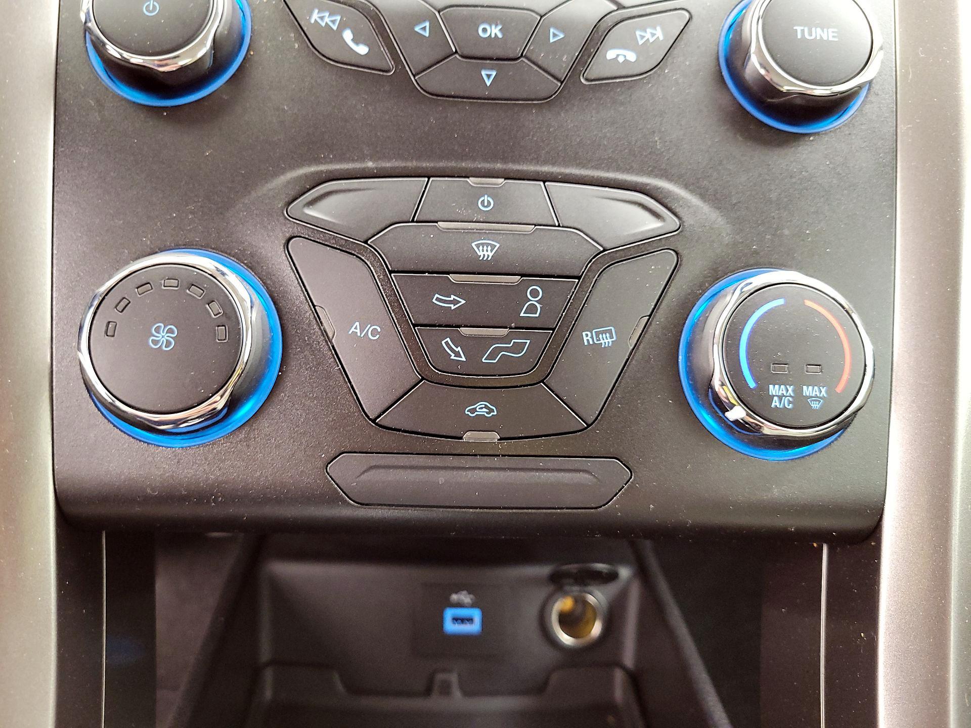 Thumbnail: 2019 Ford Fusion - 16