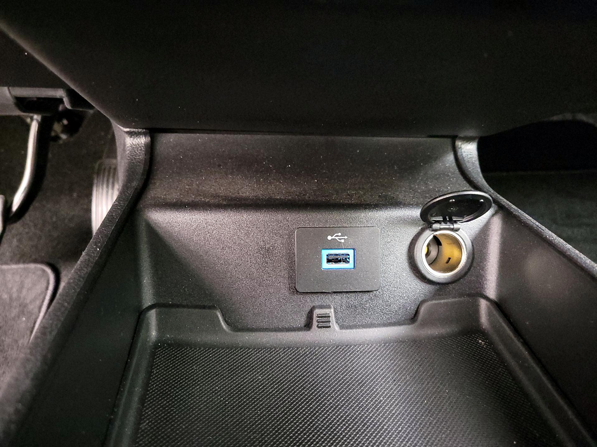 Thumbnail: 2019 Ford Fusion - 18