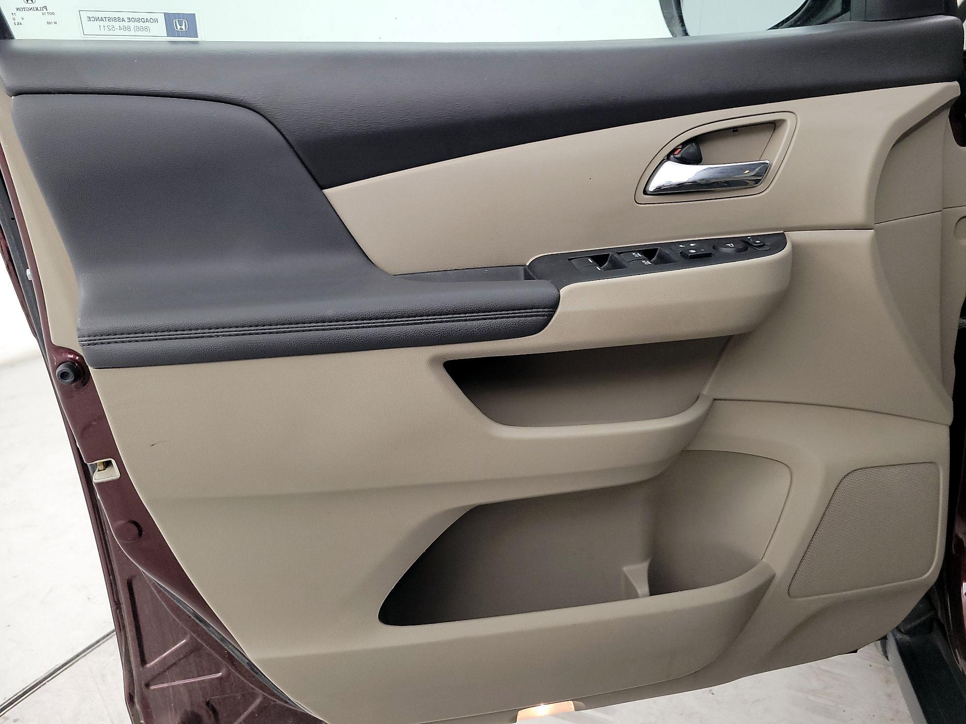 Thumbnail: 2017 Honda Odyssey - 12